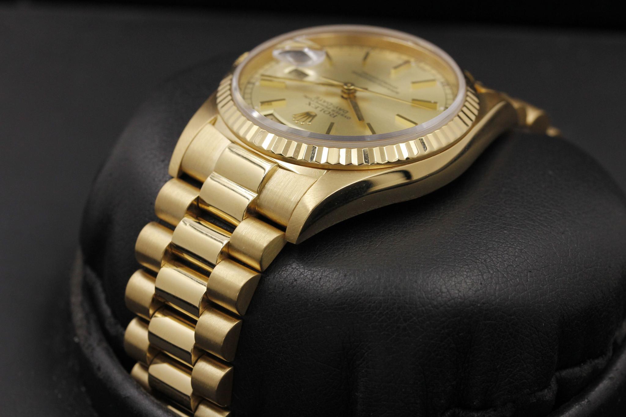 Watch Image 5
