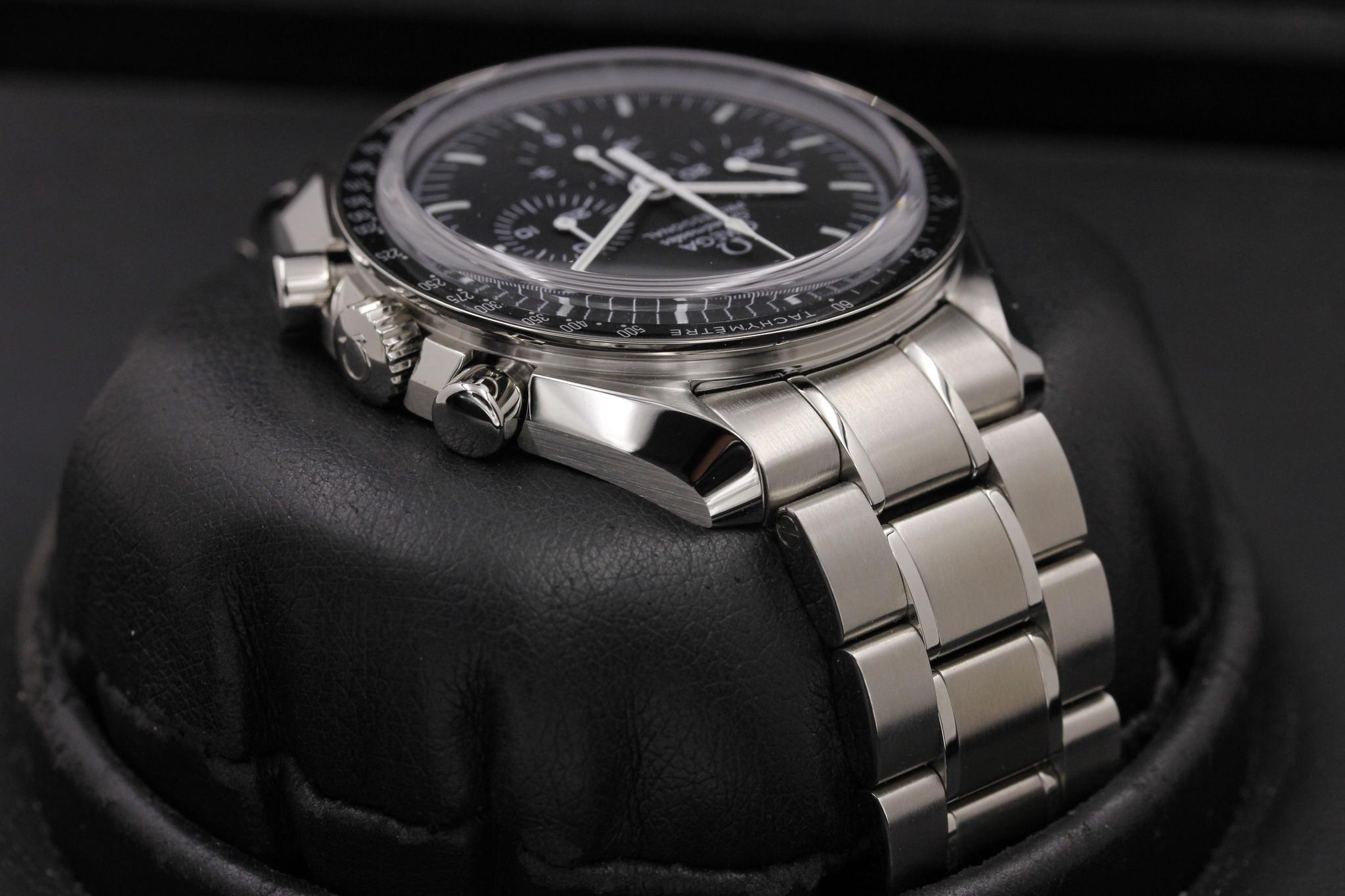 Watch Image 4