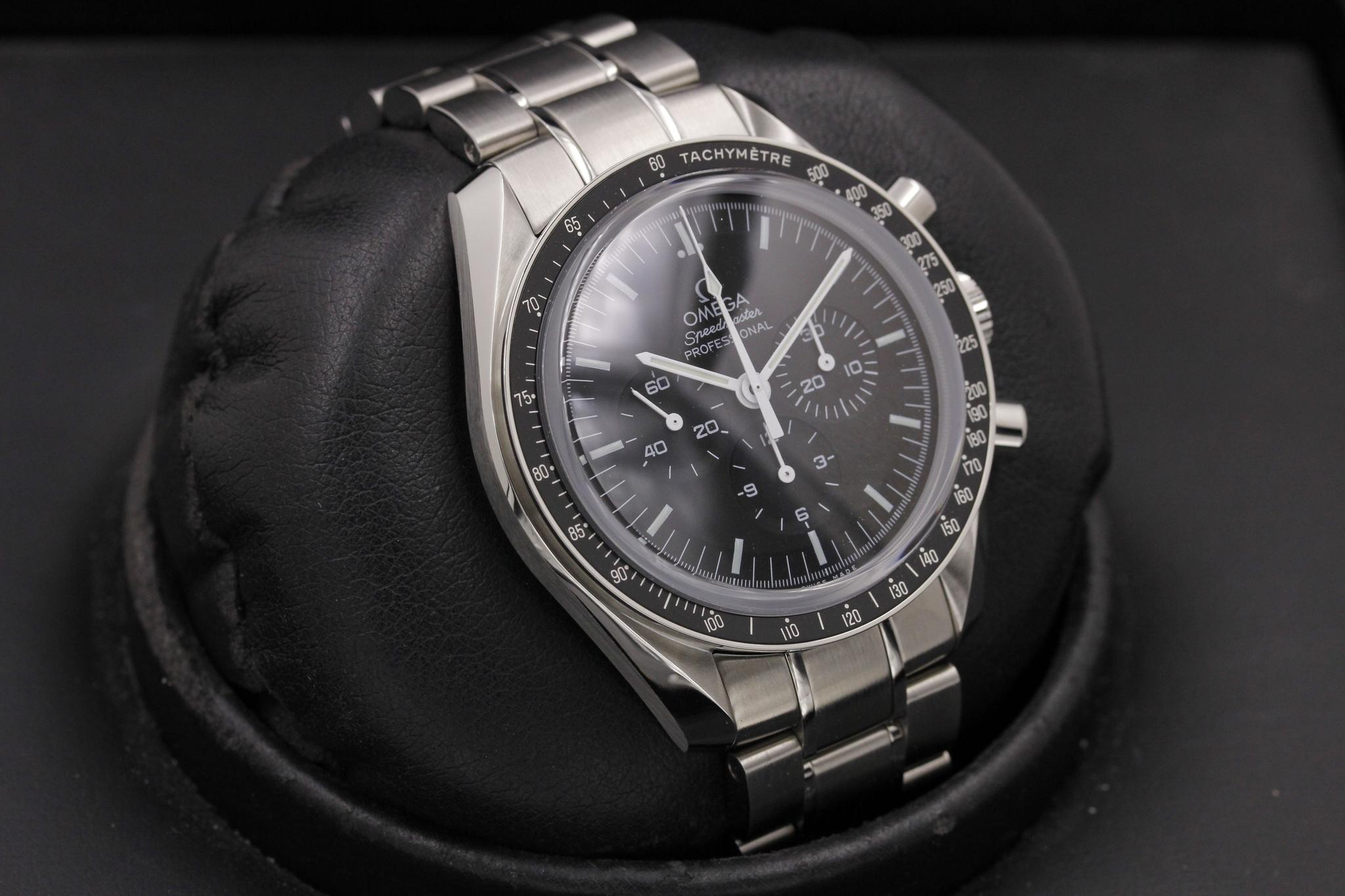 Watch Image 10