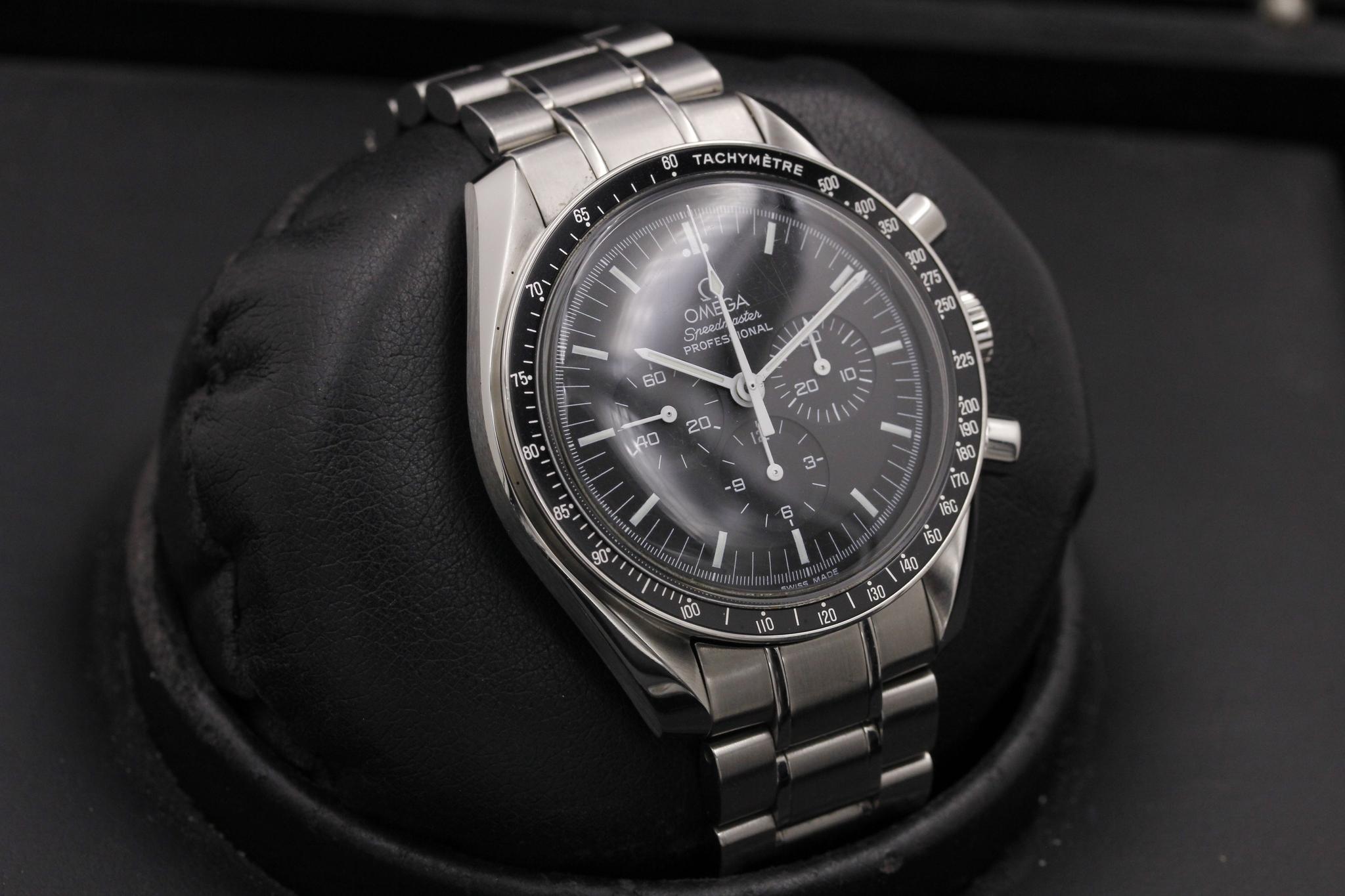 Watch Image 10