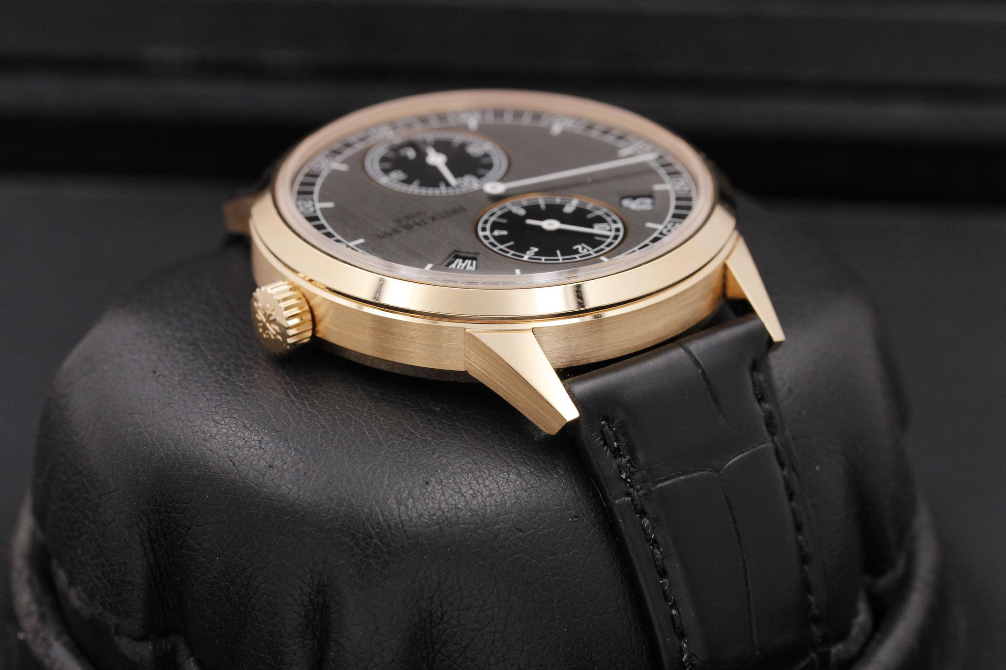 Watch Image 4