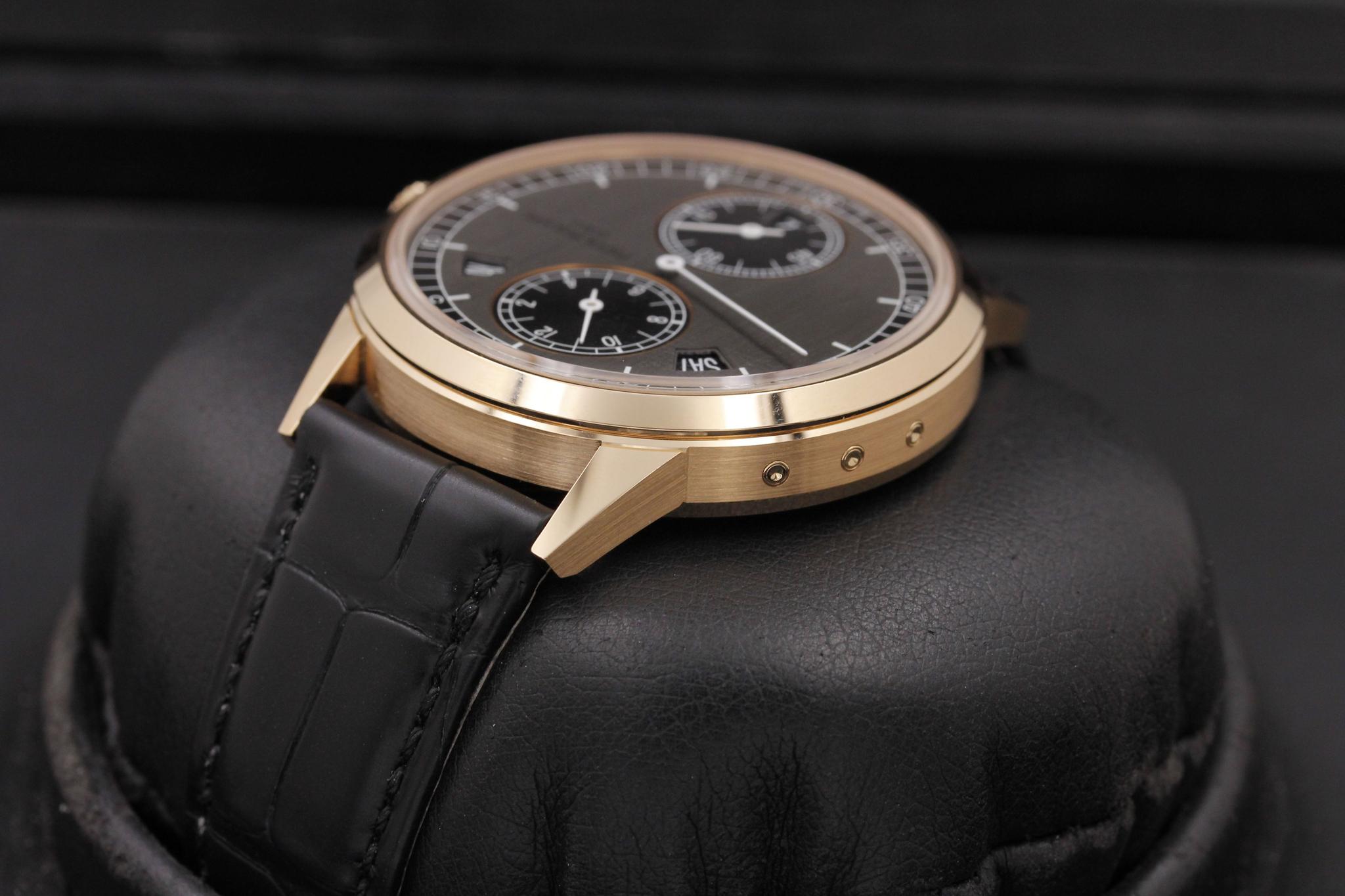 Watch Image 5