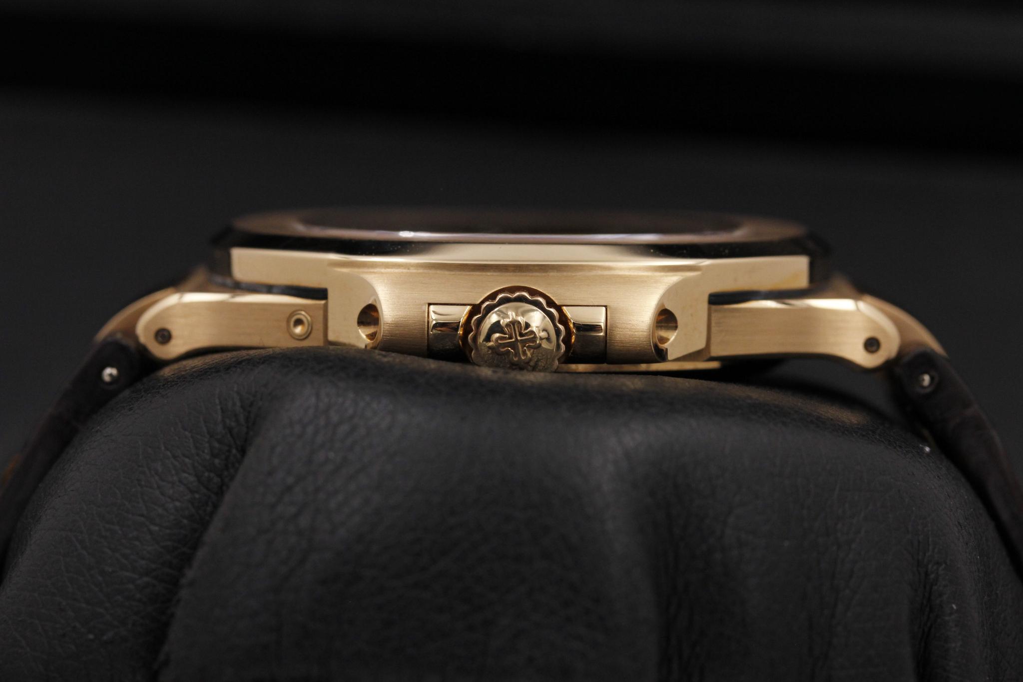 Watch Image 3