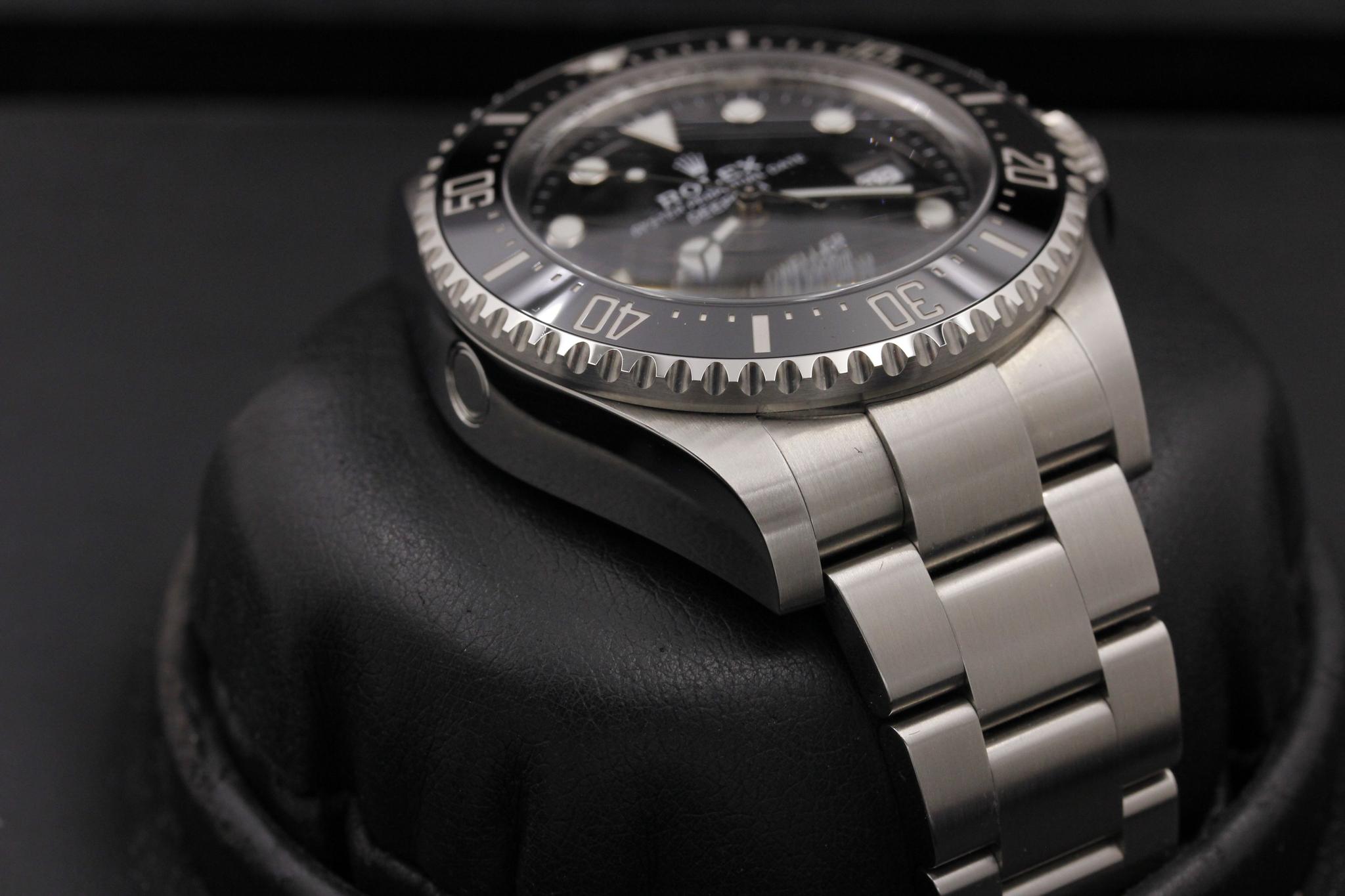 Watch Image 6
