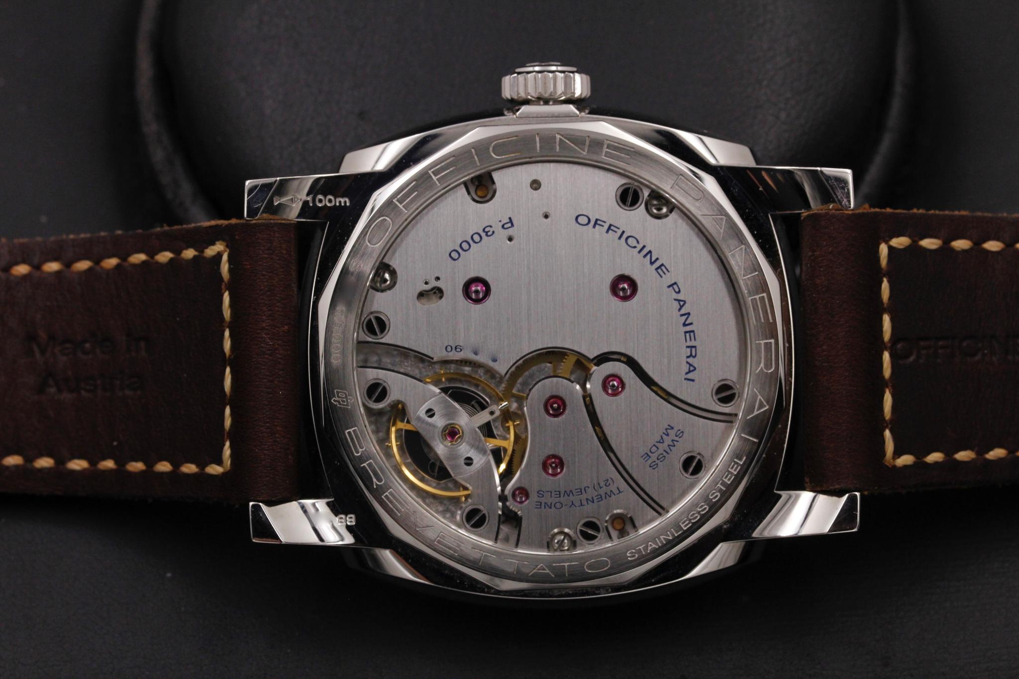 Watch Image 7