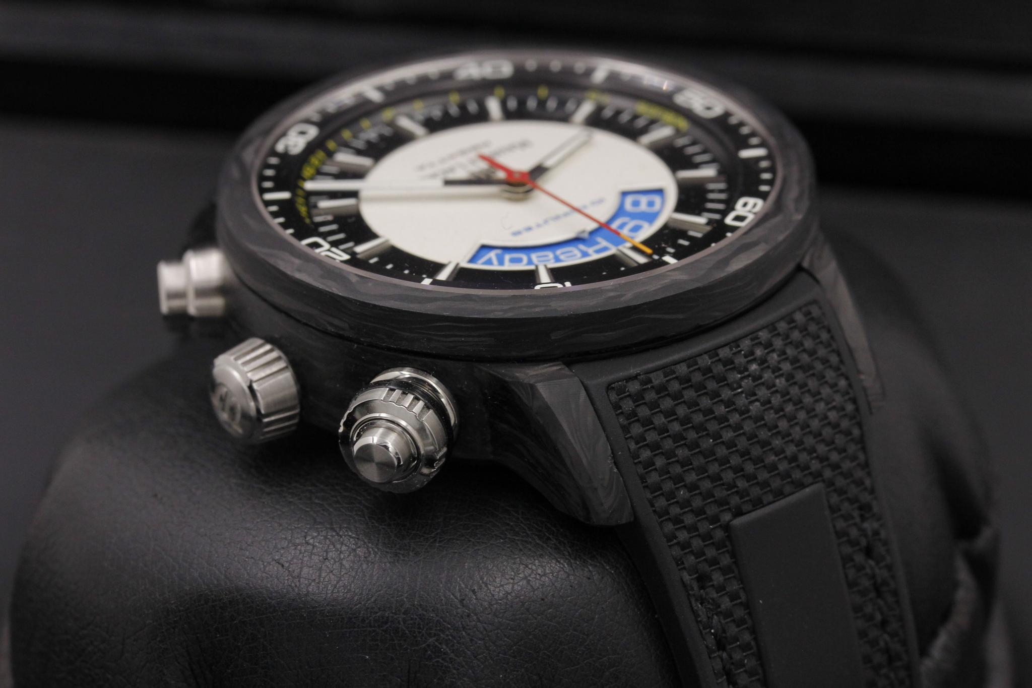 Watch Image 4