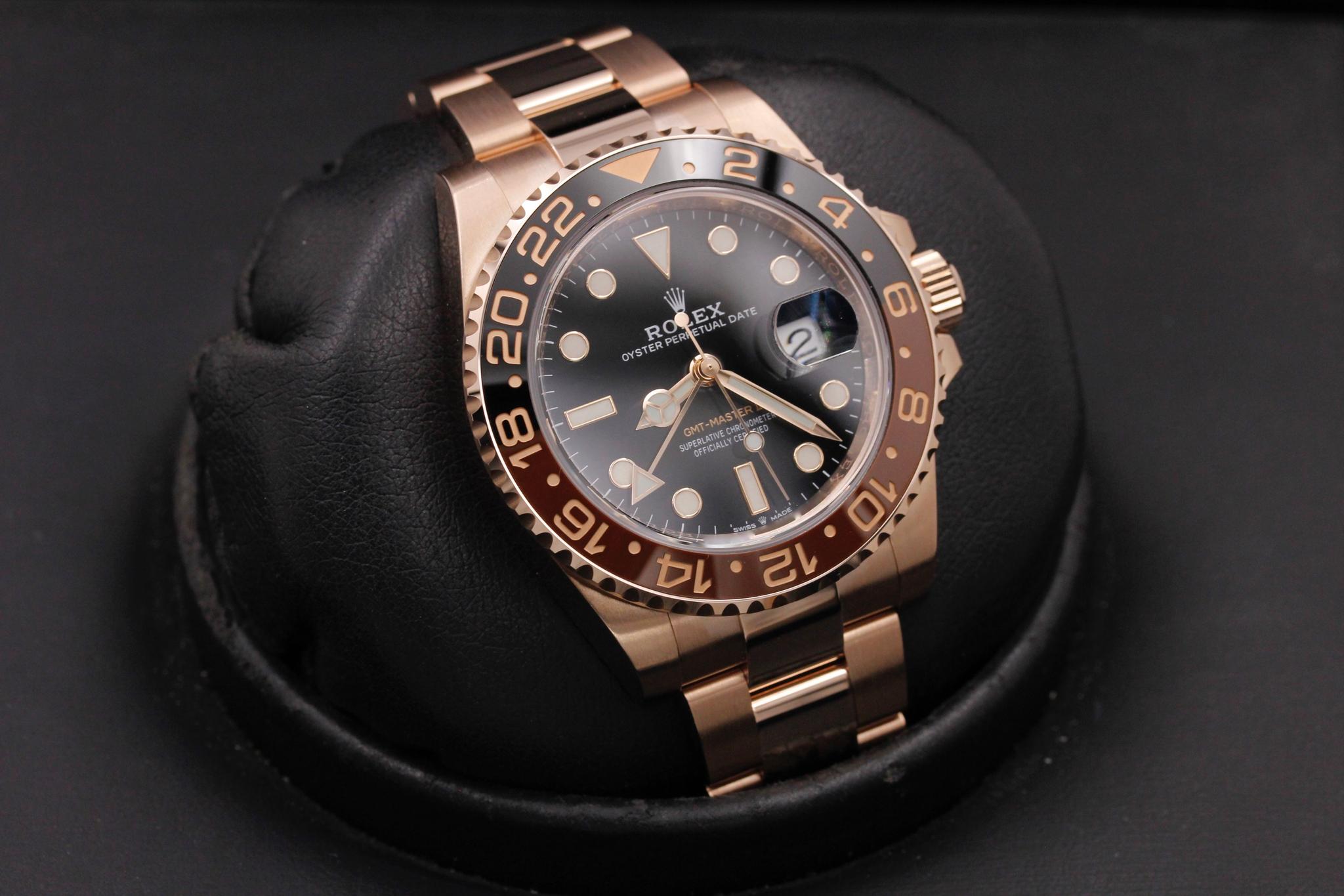 Watch Image 10