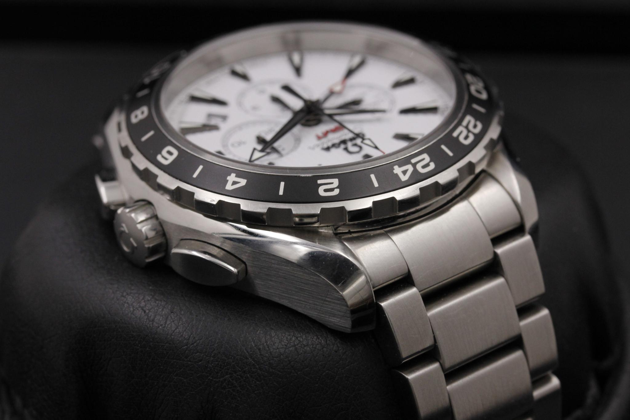 Watch Image 4