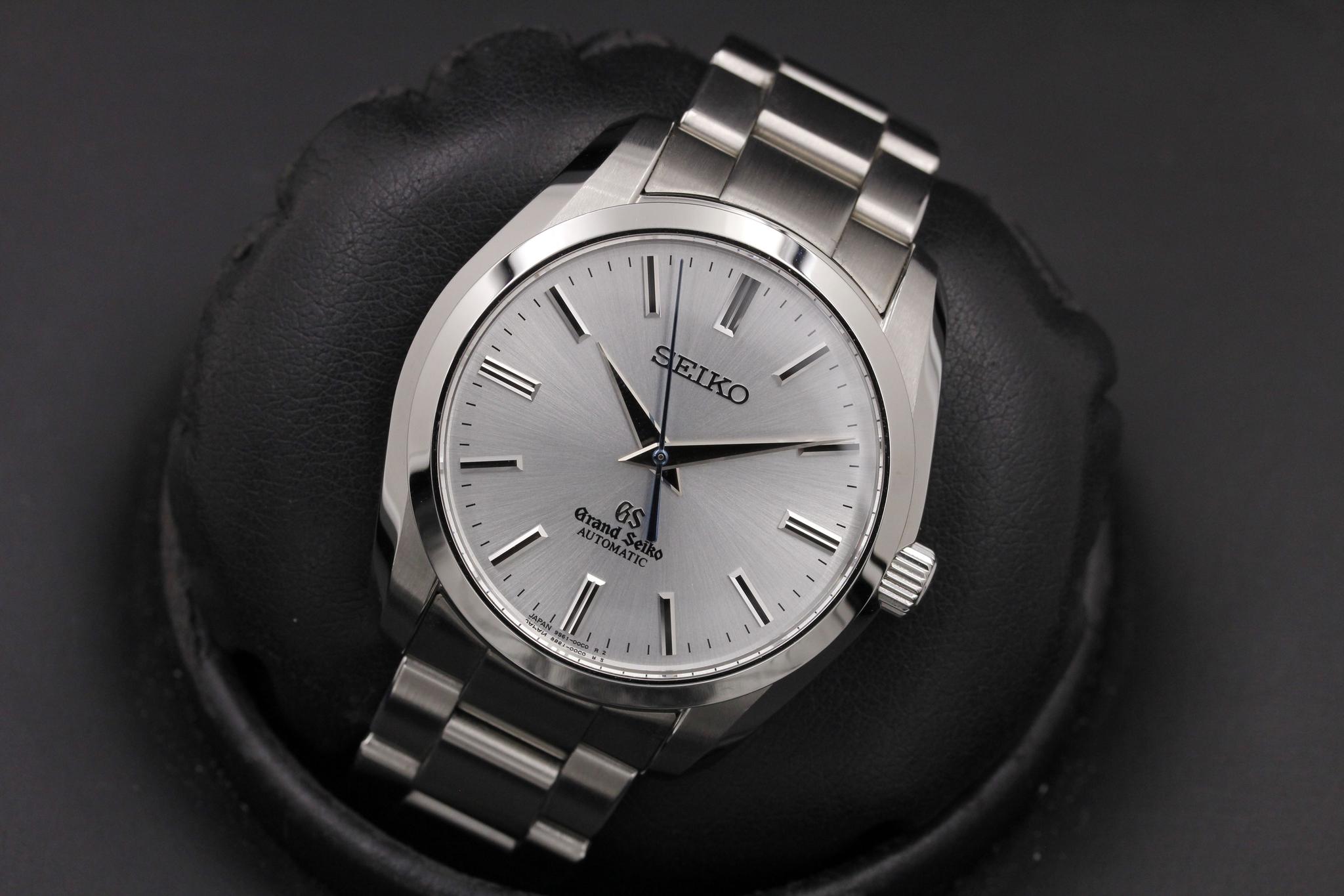 Watch Image 8