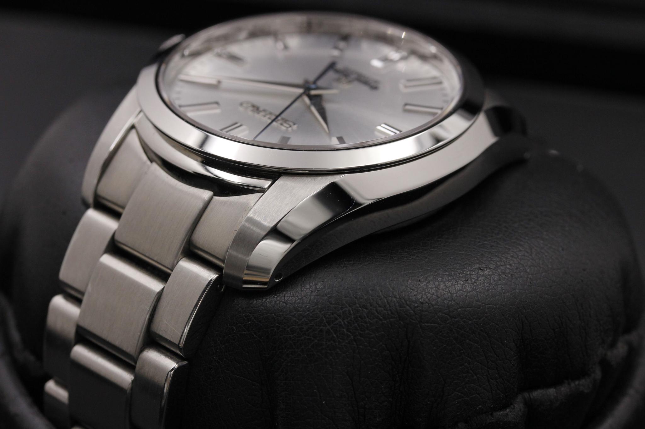 Watch Image 5