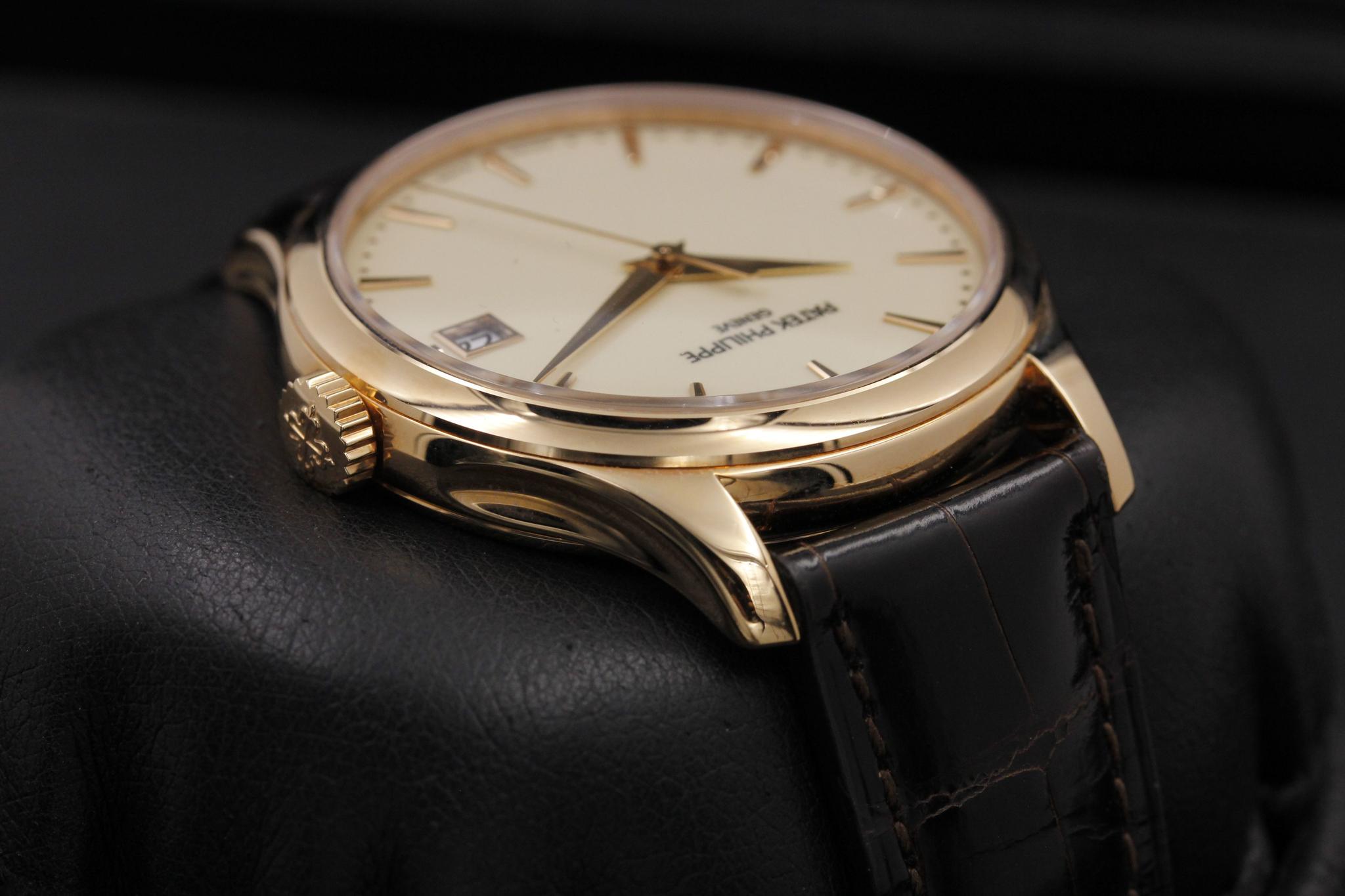 Watch Image 4