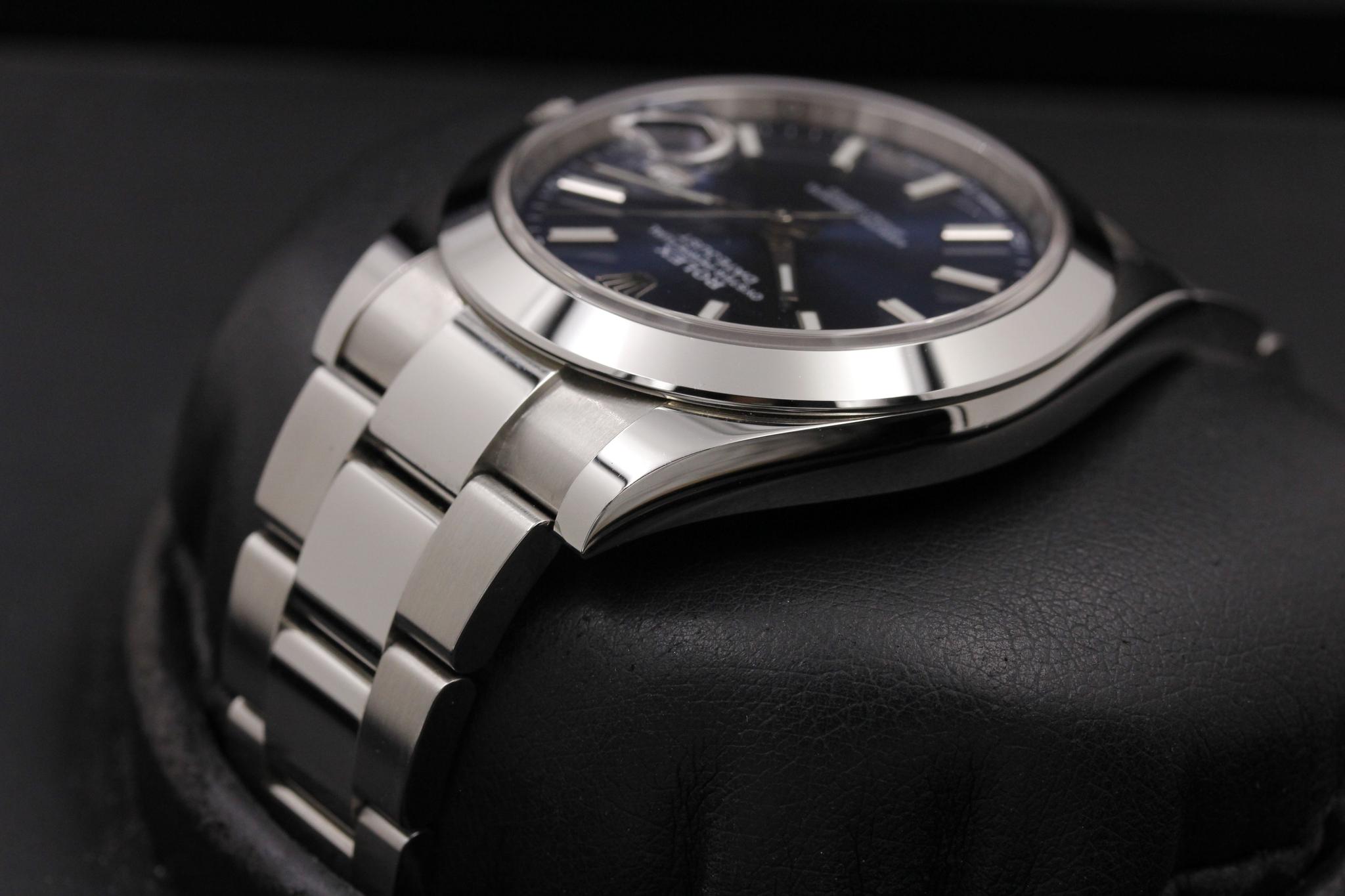 Watch Image 5