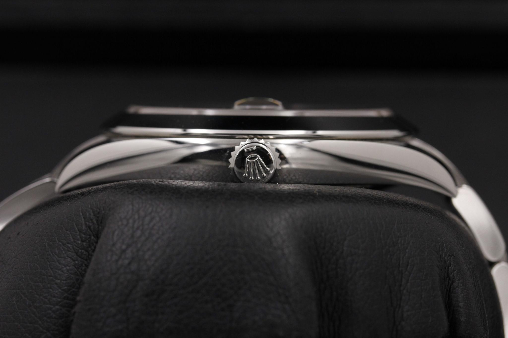 Watch Image 3