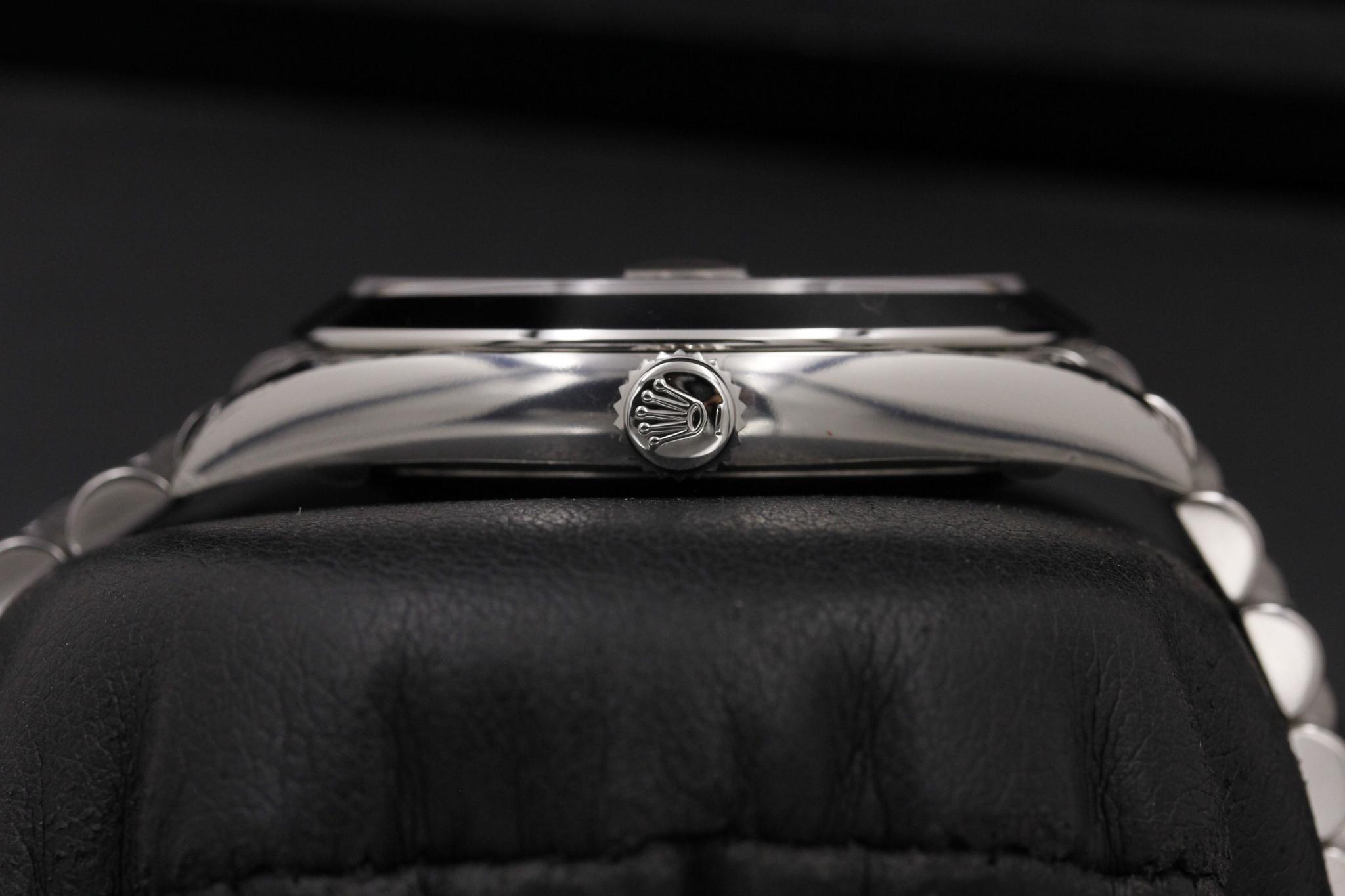 Watch Image 3