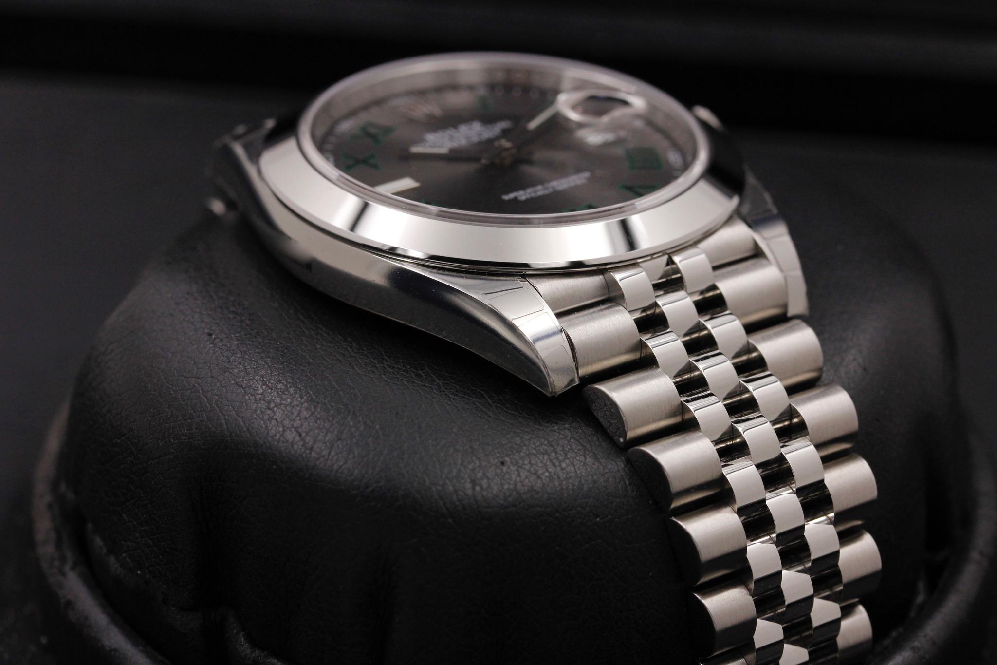 Watch Image 6