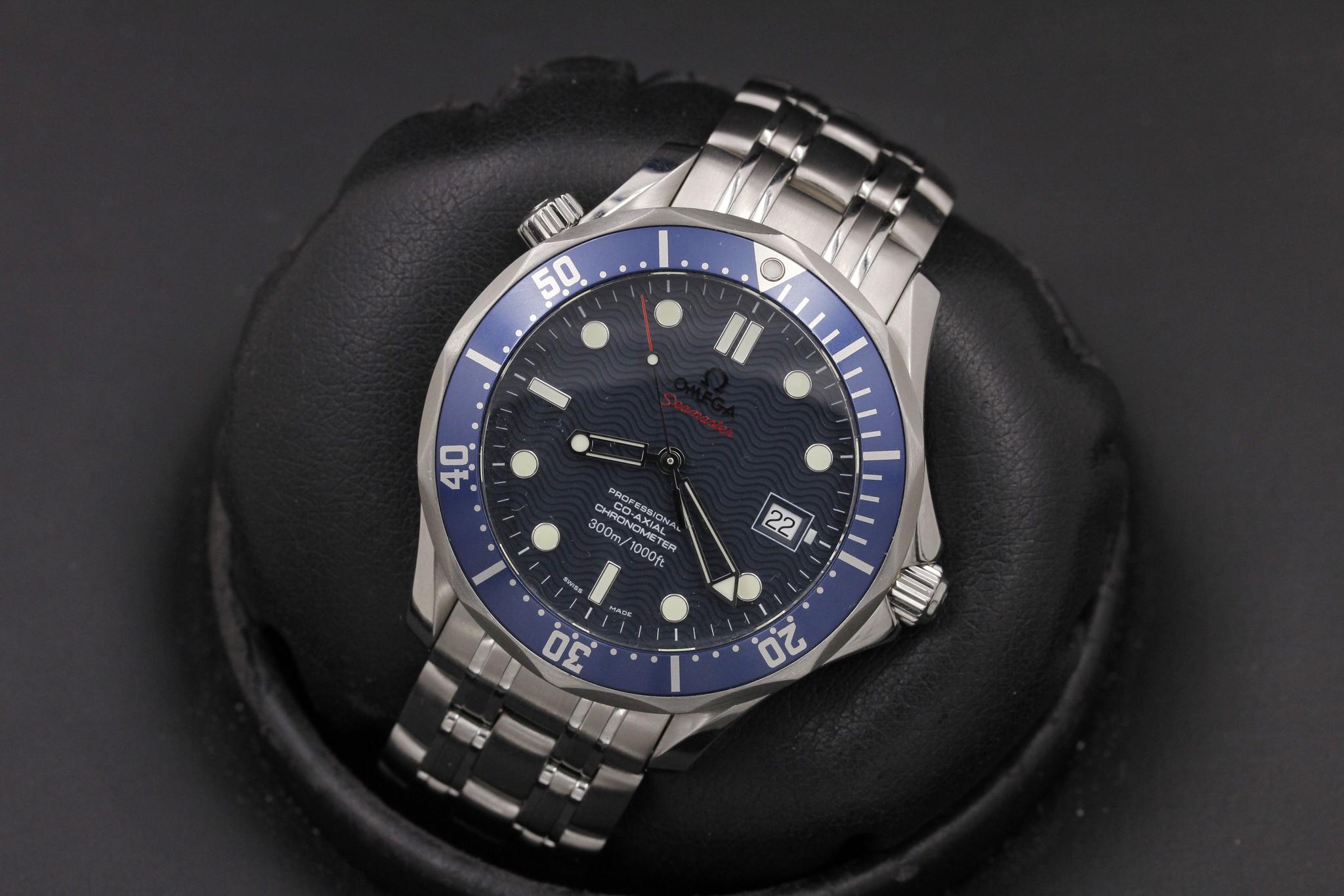 Watch Image 10