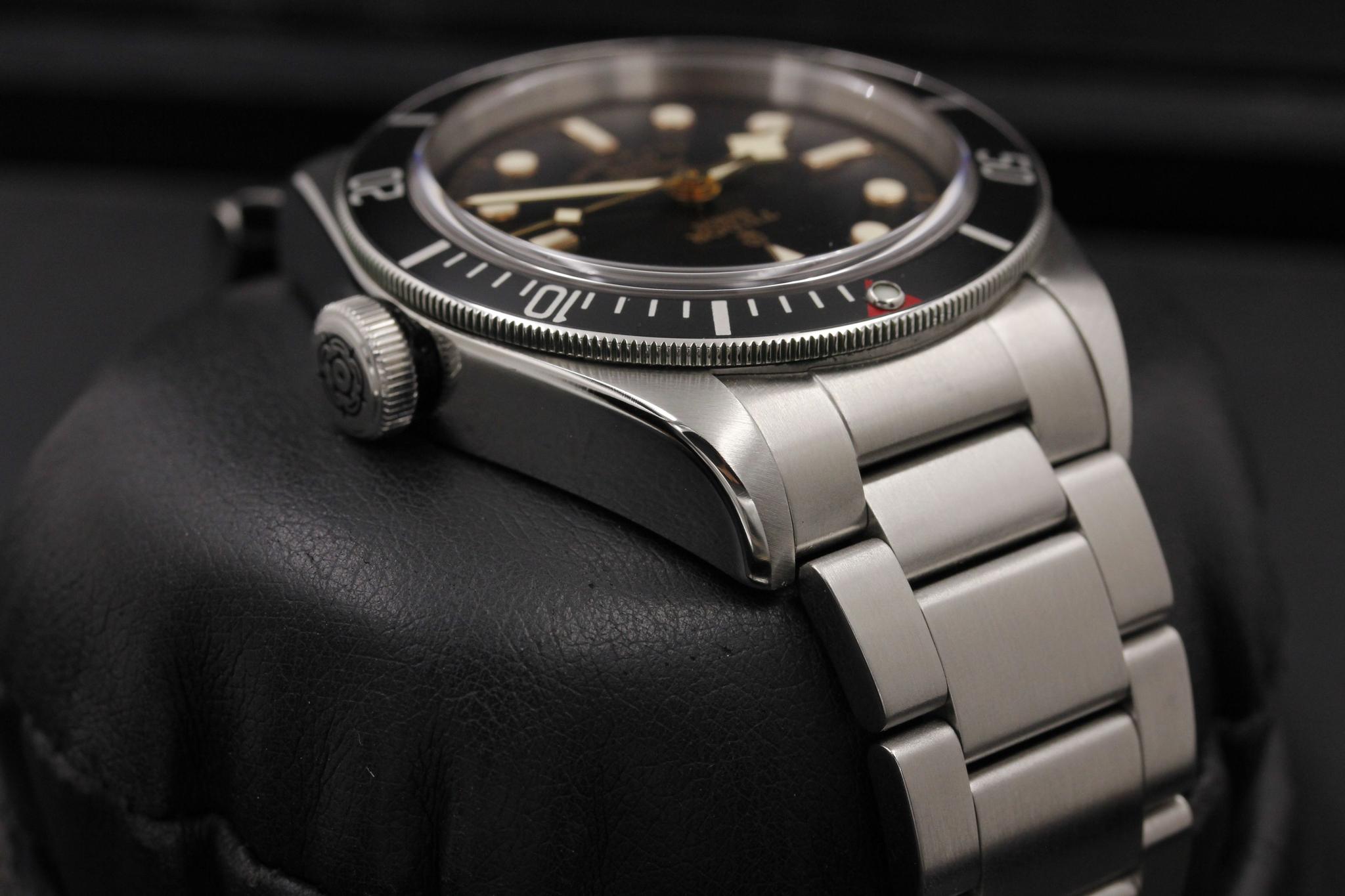 Watch Image 4