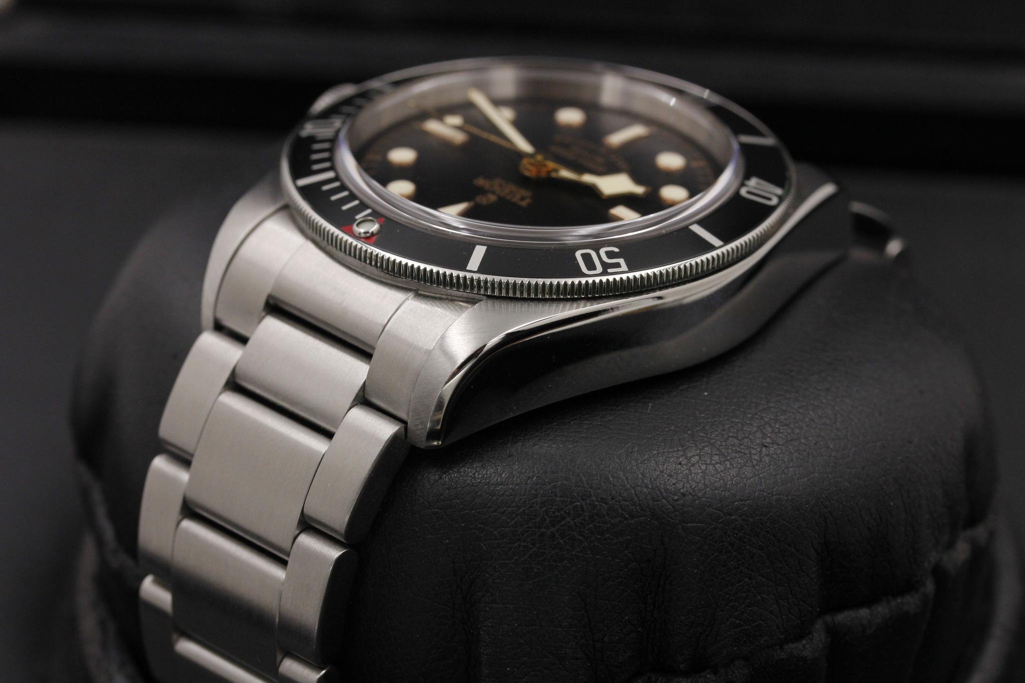 Watch Image 5