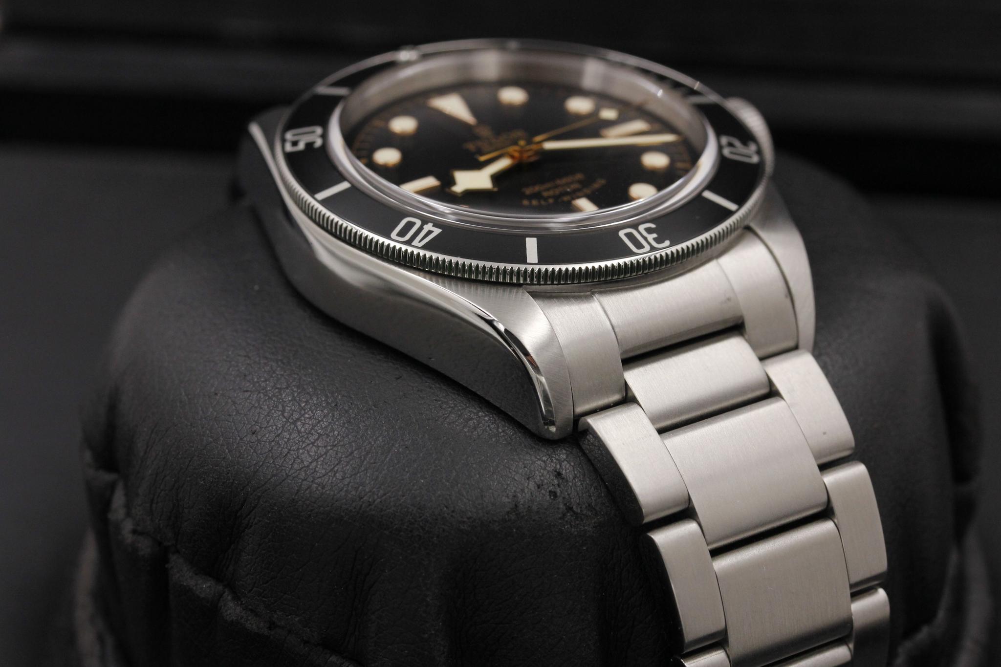 Watch Image 6