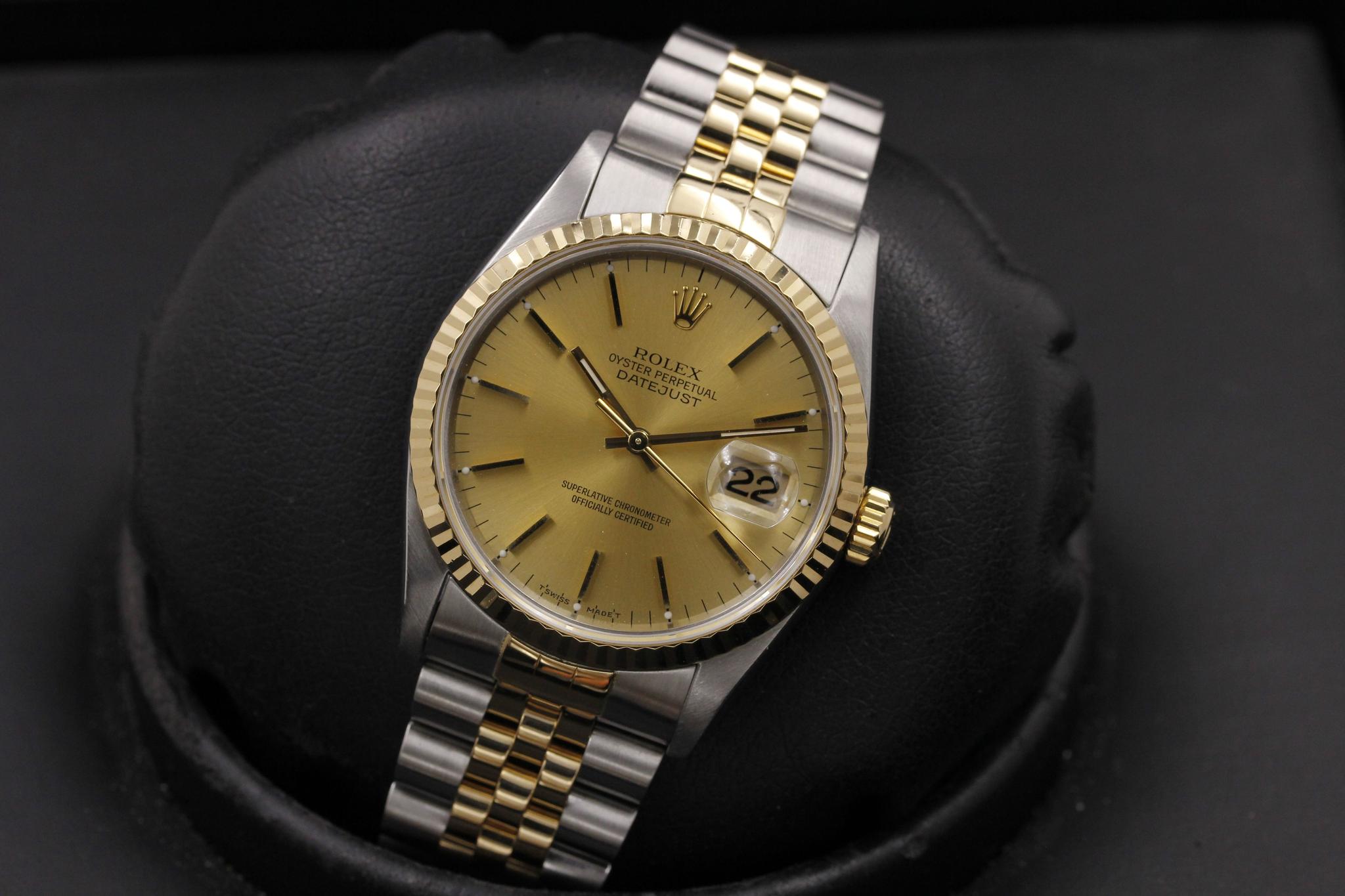 Watch Image 11