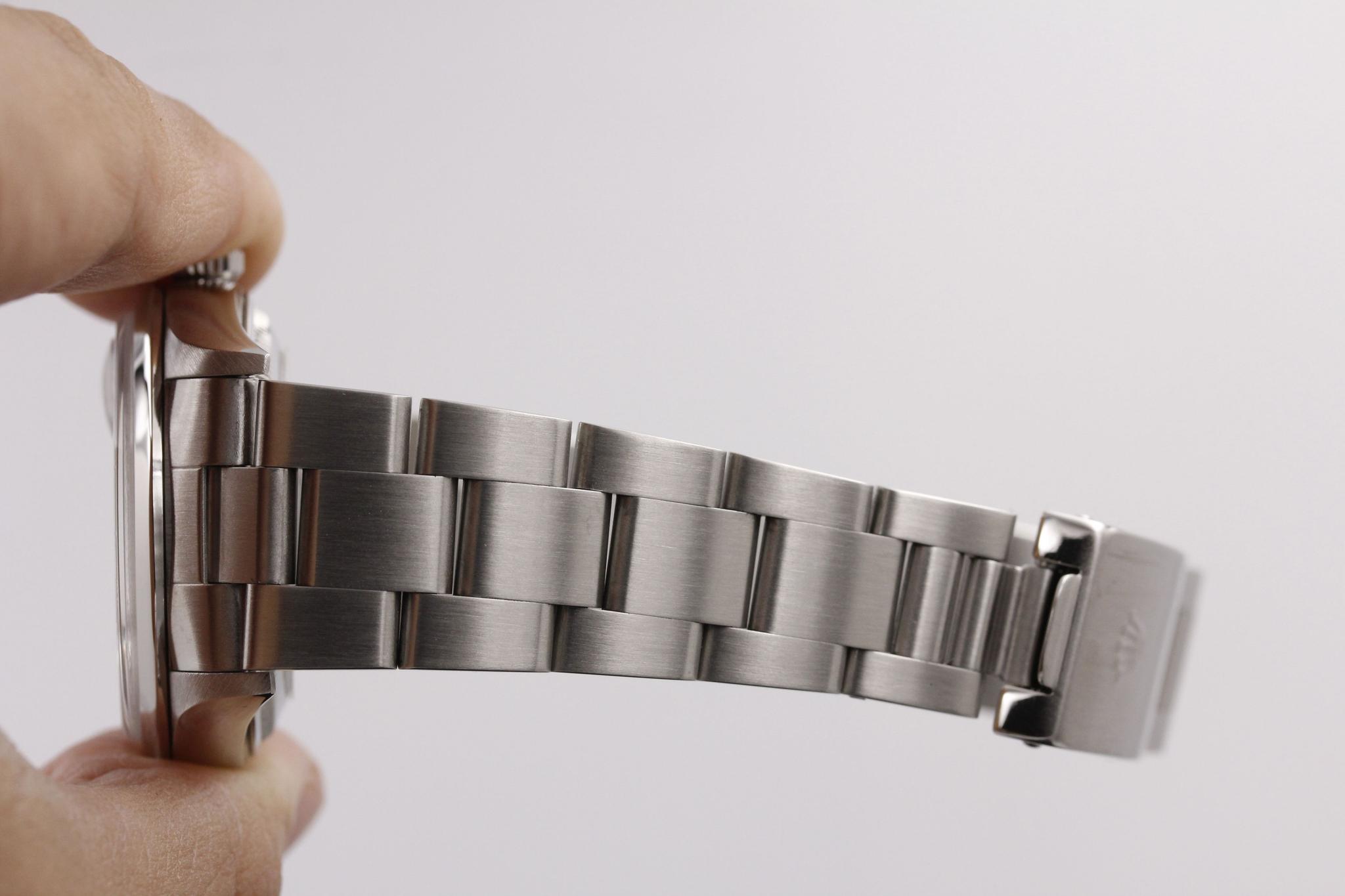 Watch Image 9