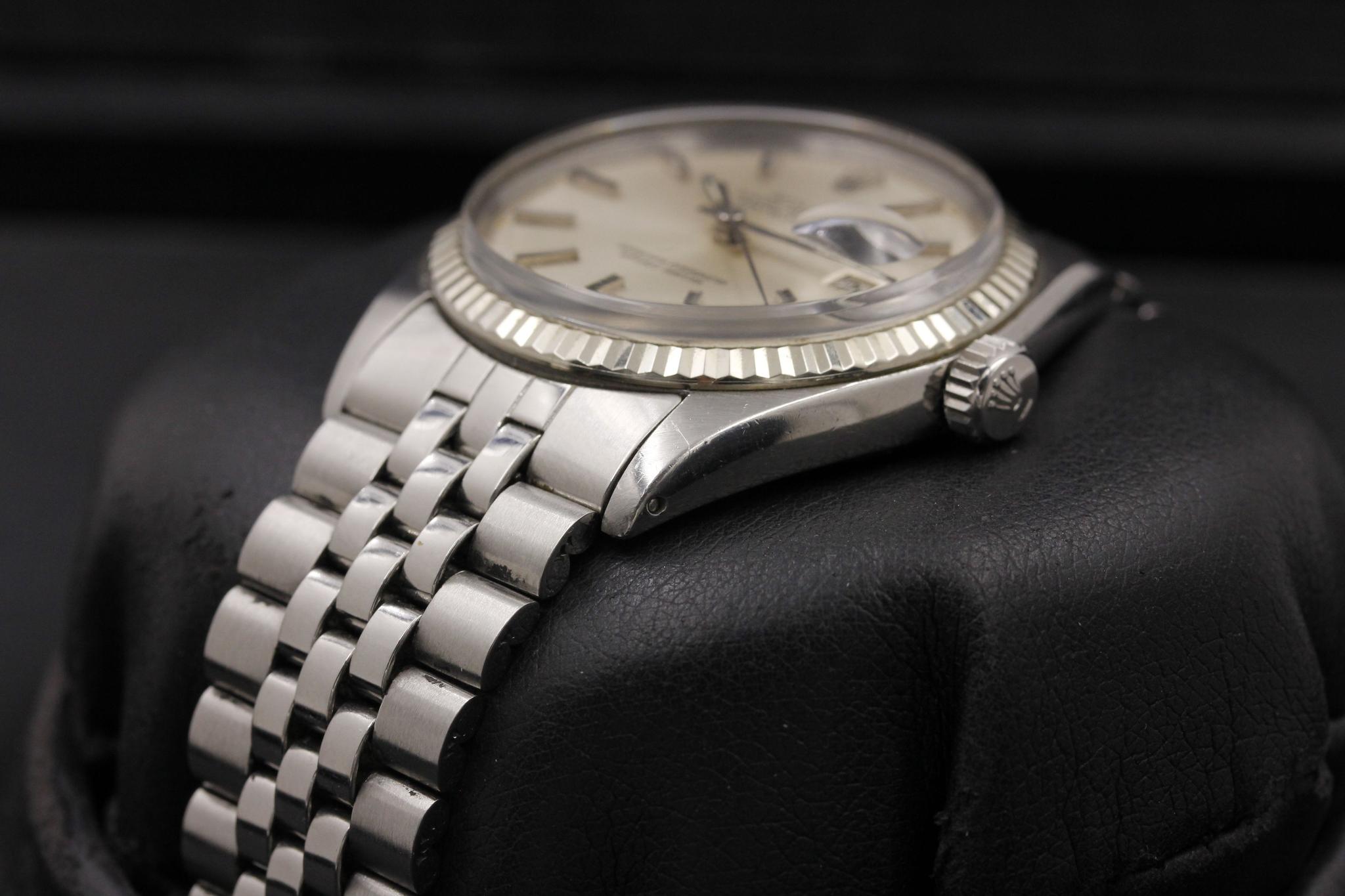 Watch Image 3