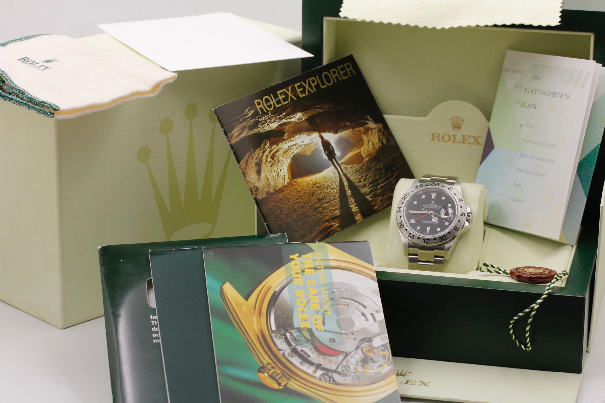 Watch Image 12