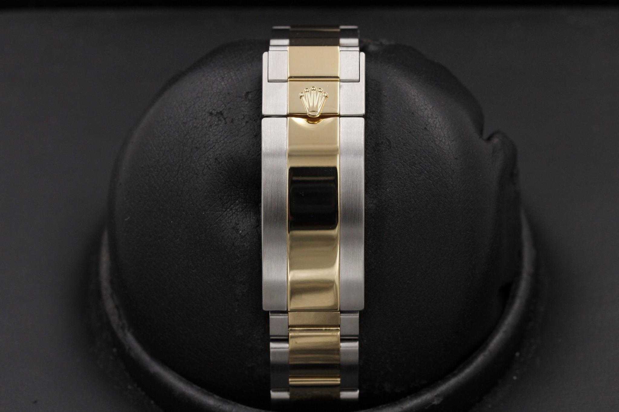 Watch Image 8