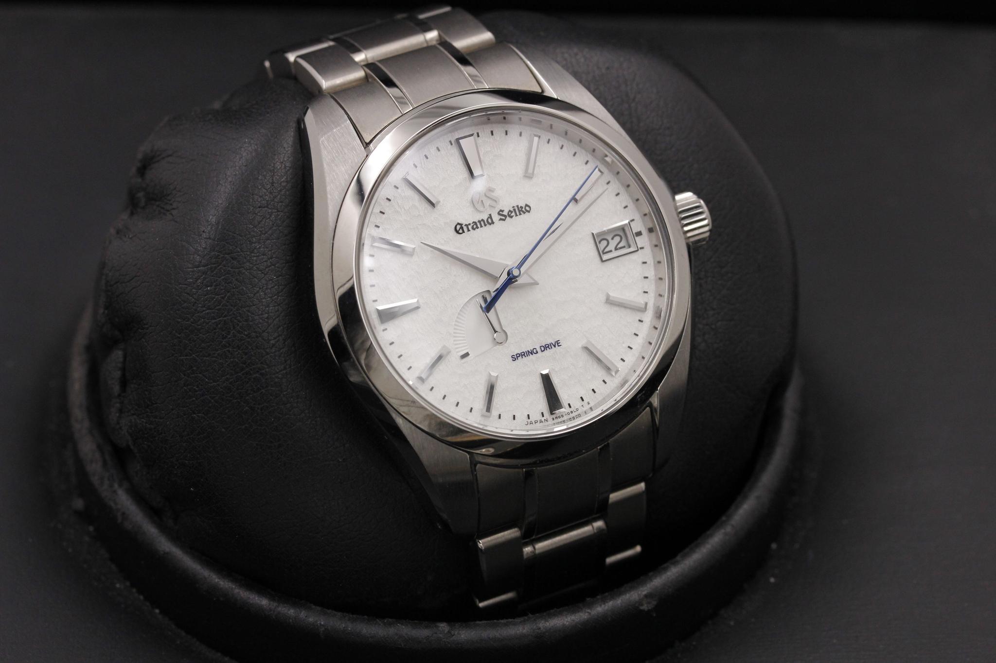 Watch Image 9