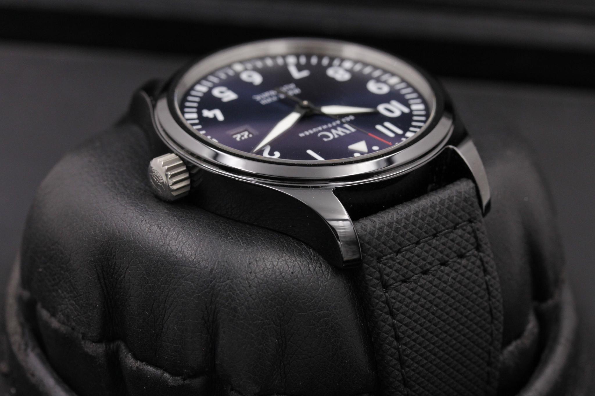 Watch Image 4