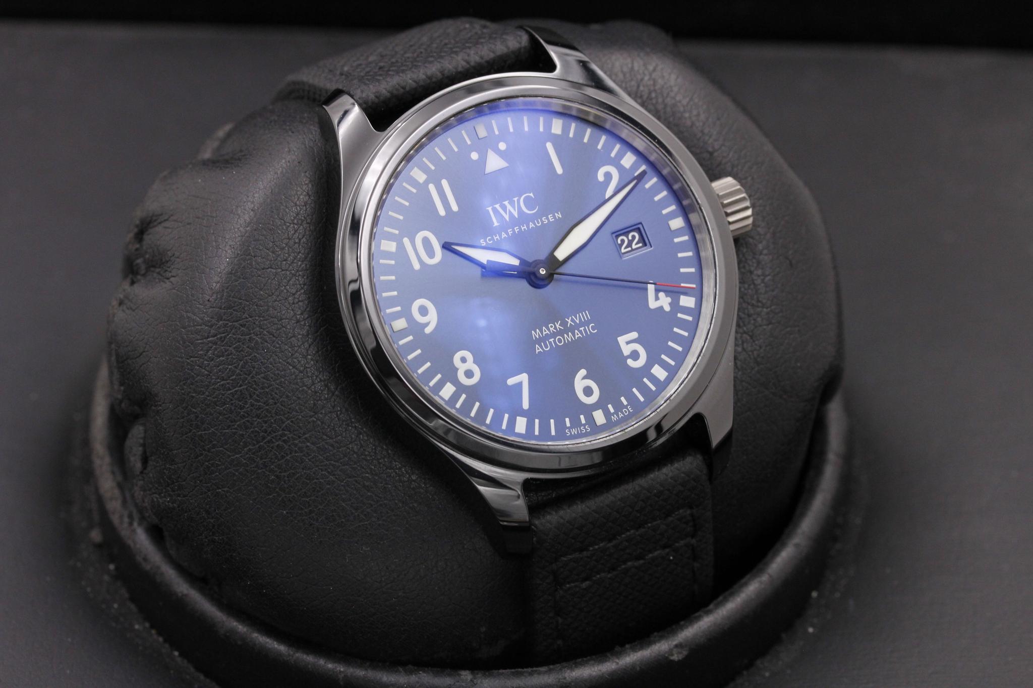 Watch Image 10