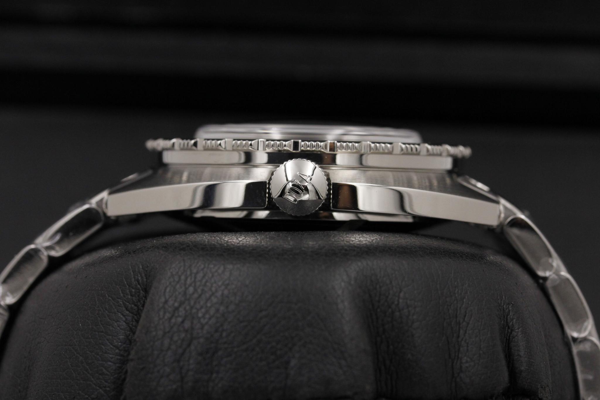Watch Image 3
