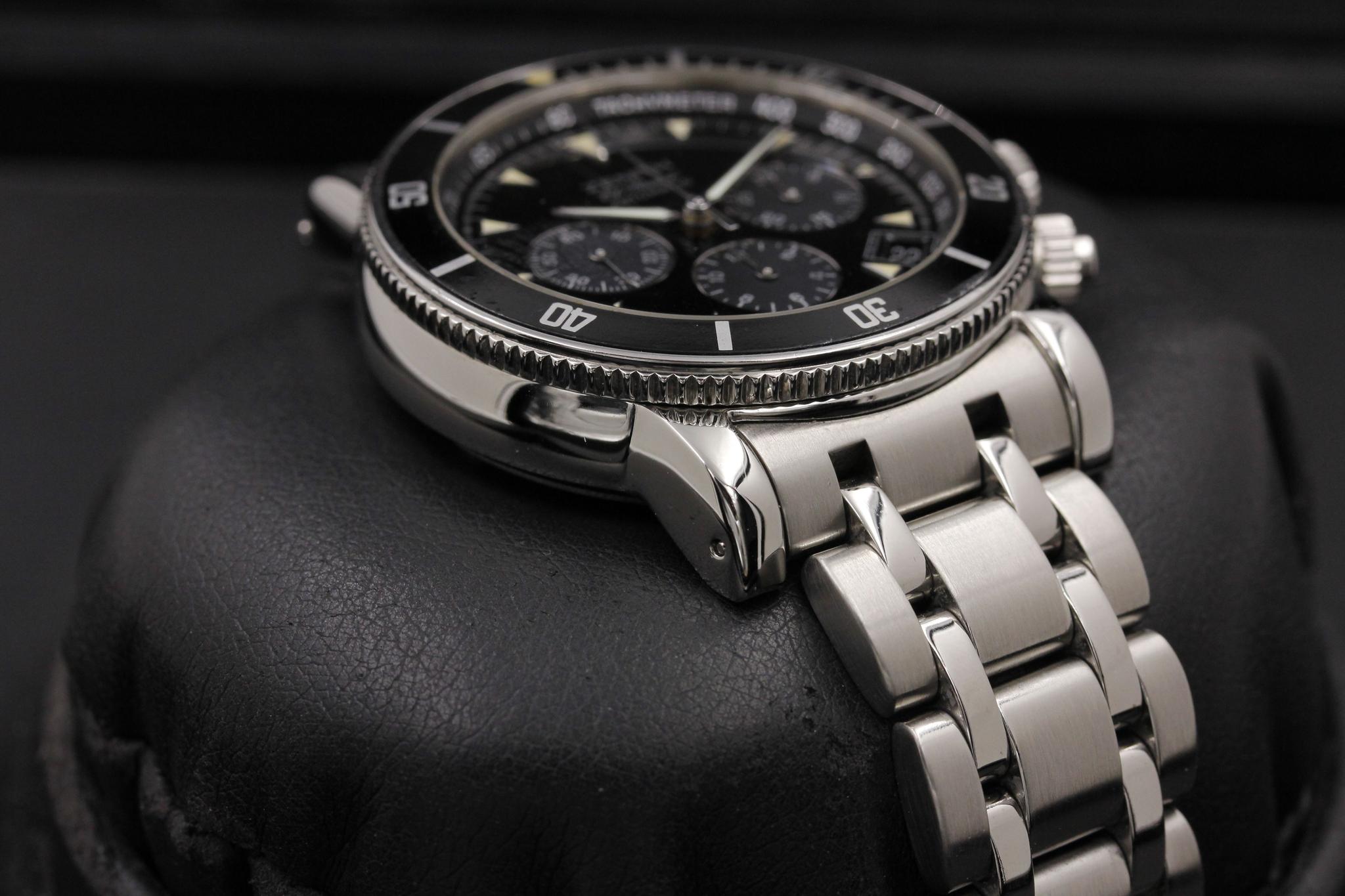 Watch Image 6