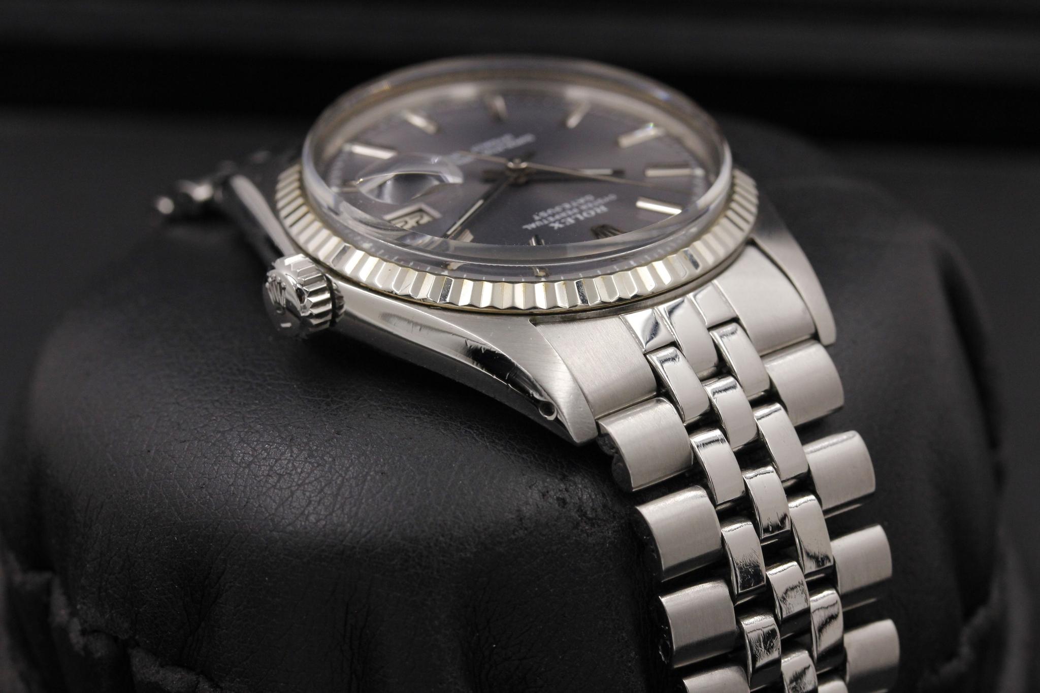Watch Image 5