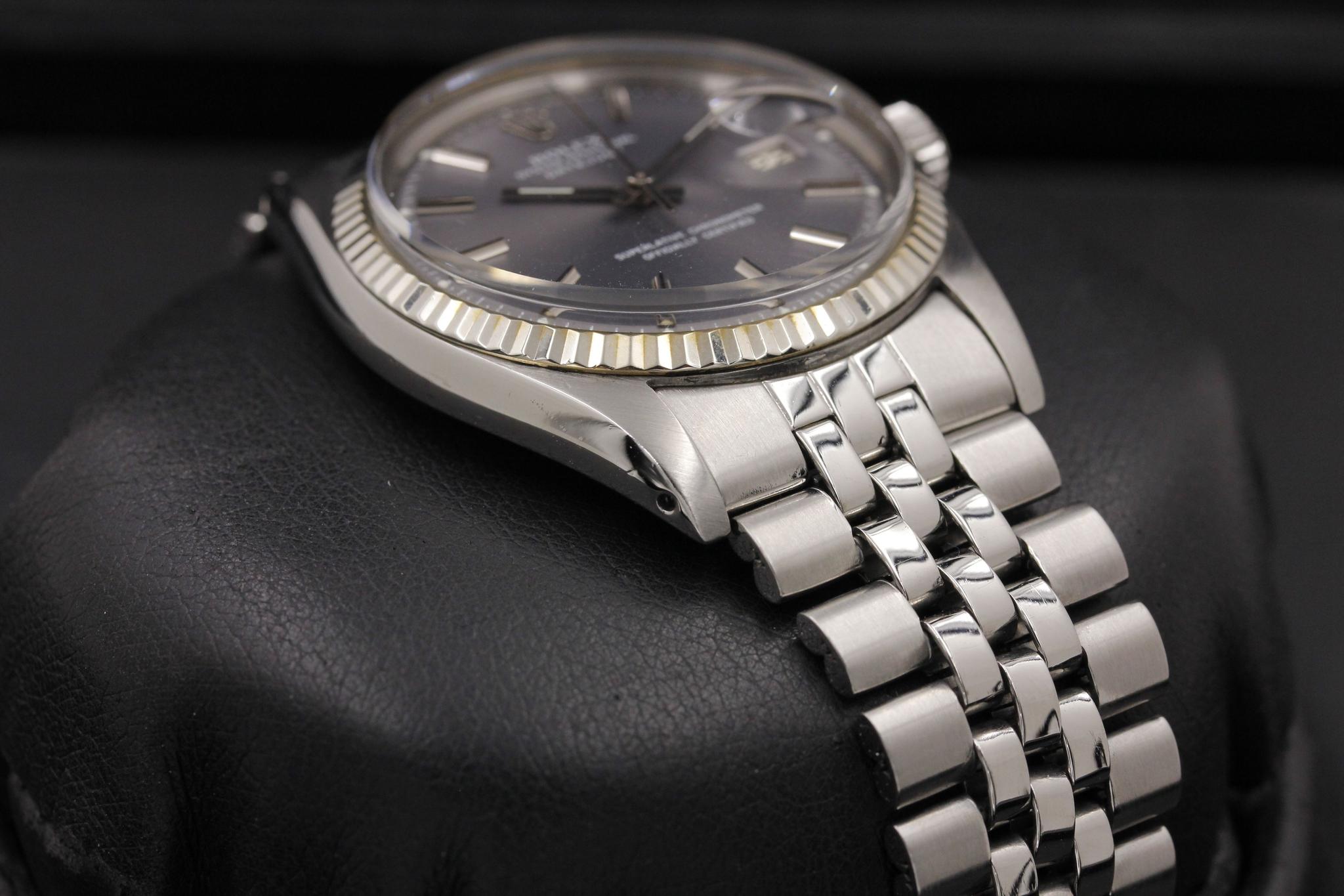 Watch Image 7