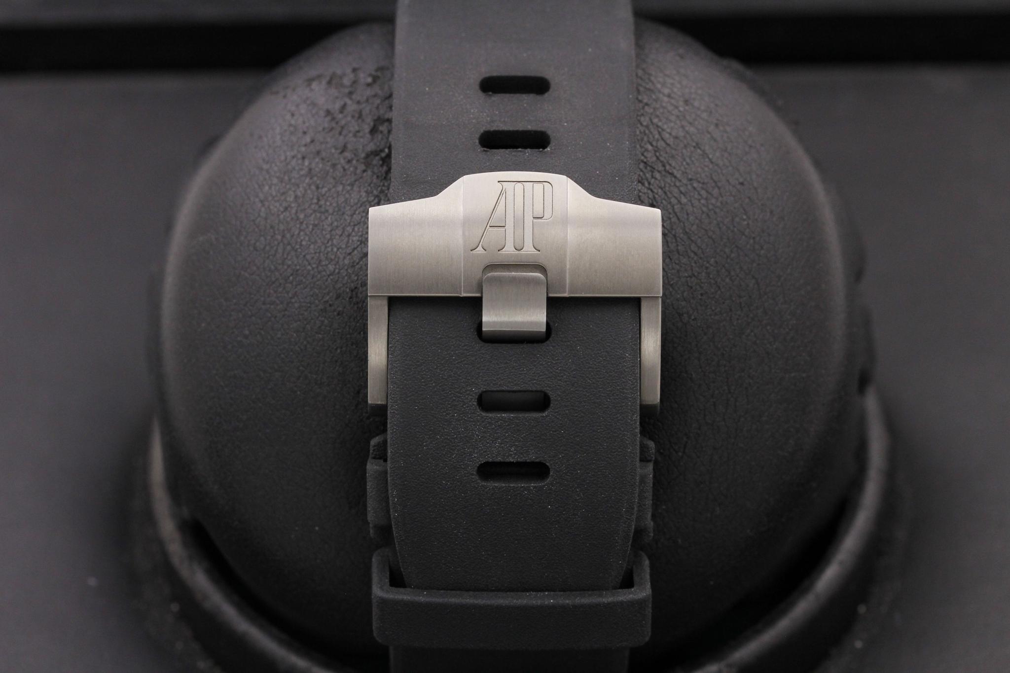 Watch Image 8