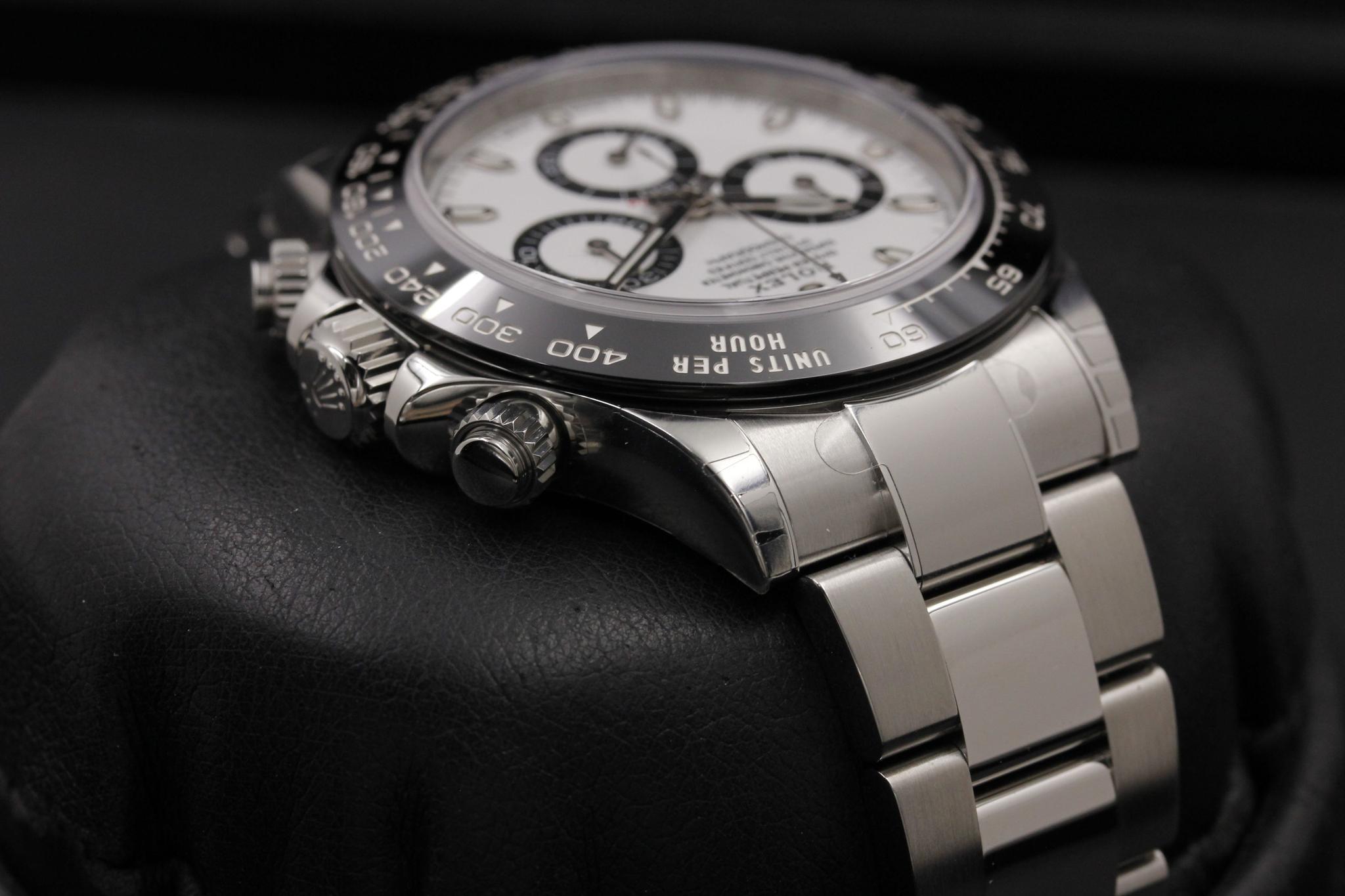 Watch Image 4