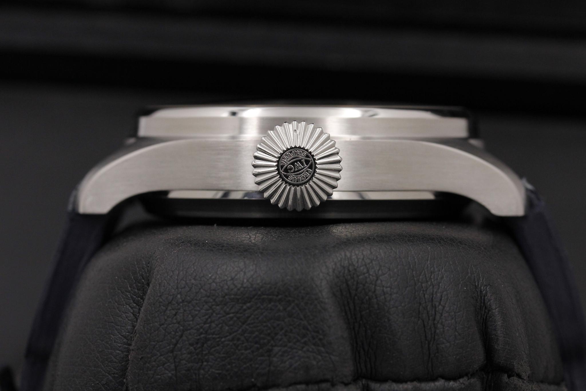 Watch Image 3