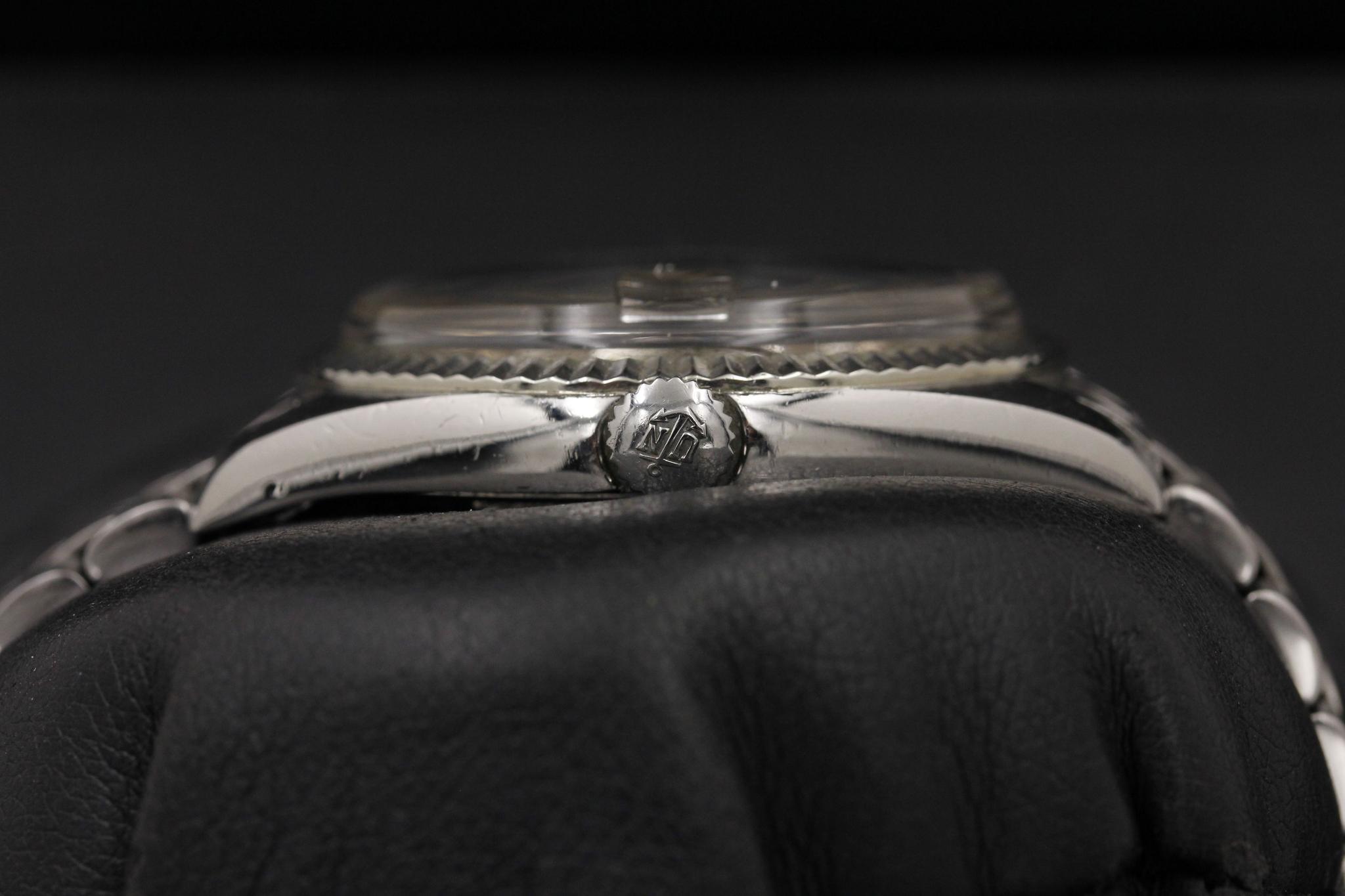Watch Image 3