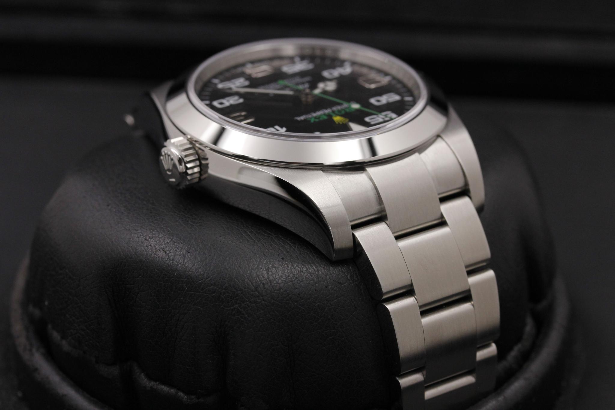 Watch Image 4