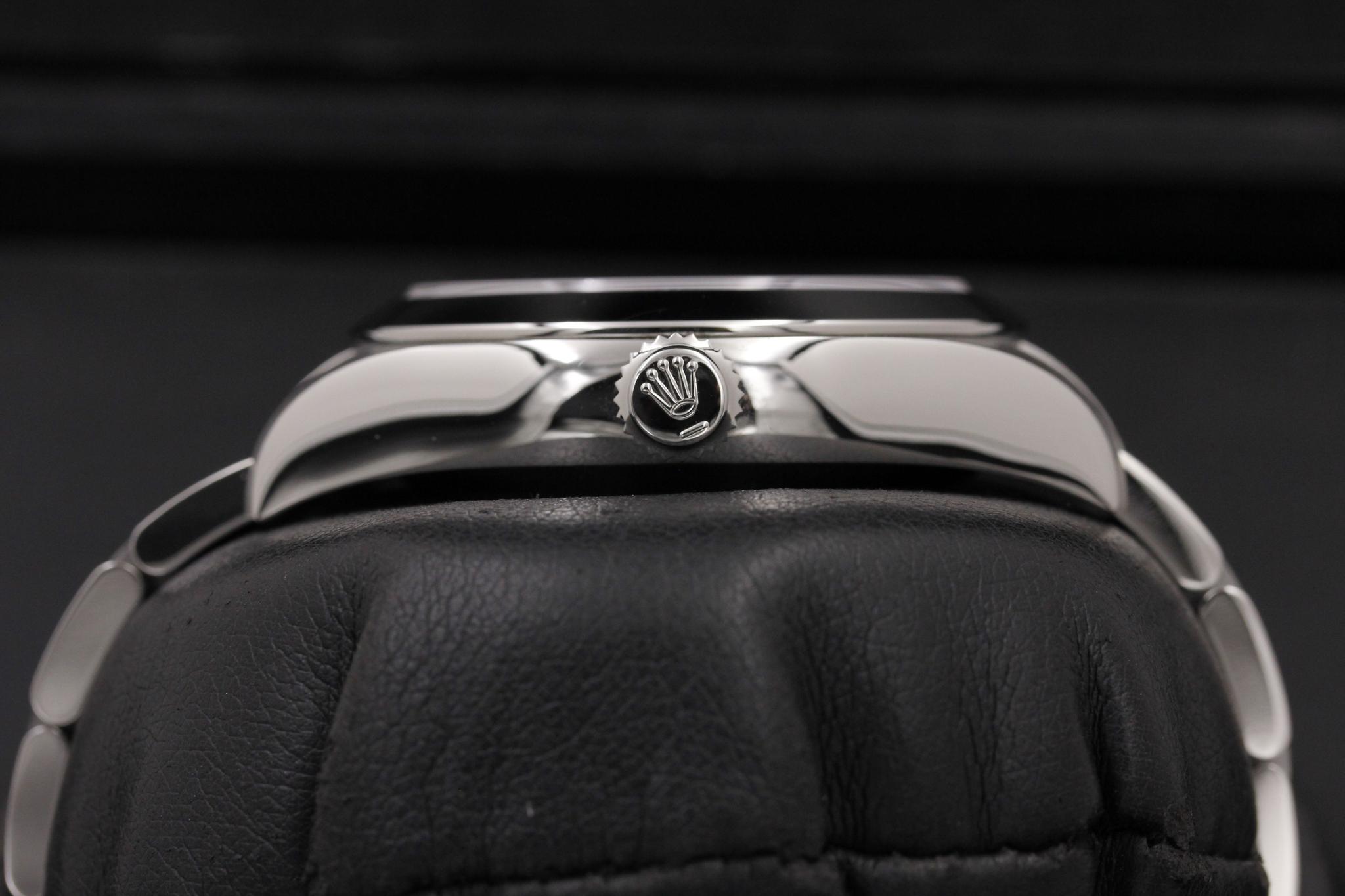 Watch Image 3