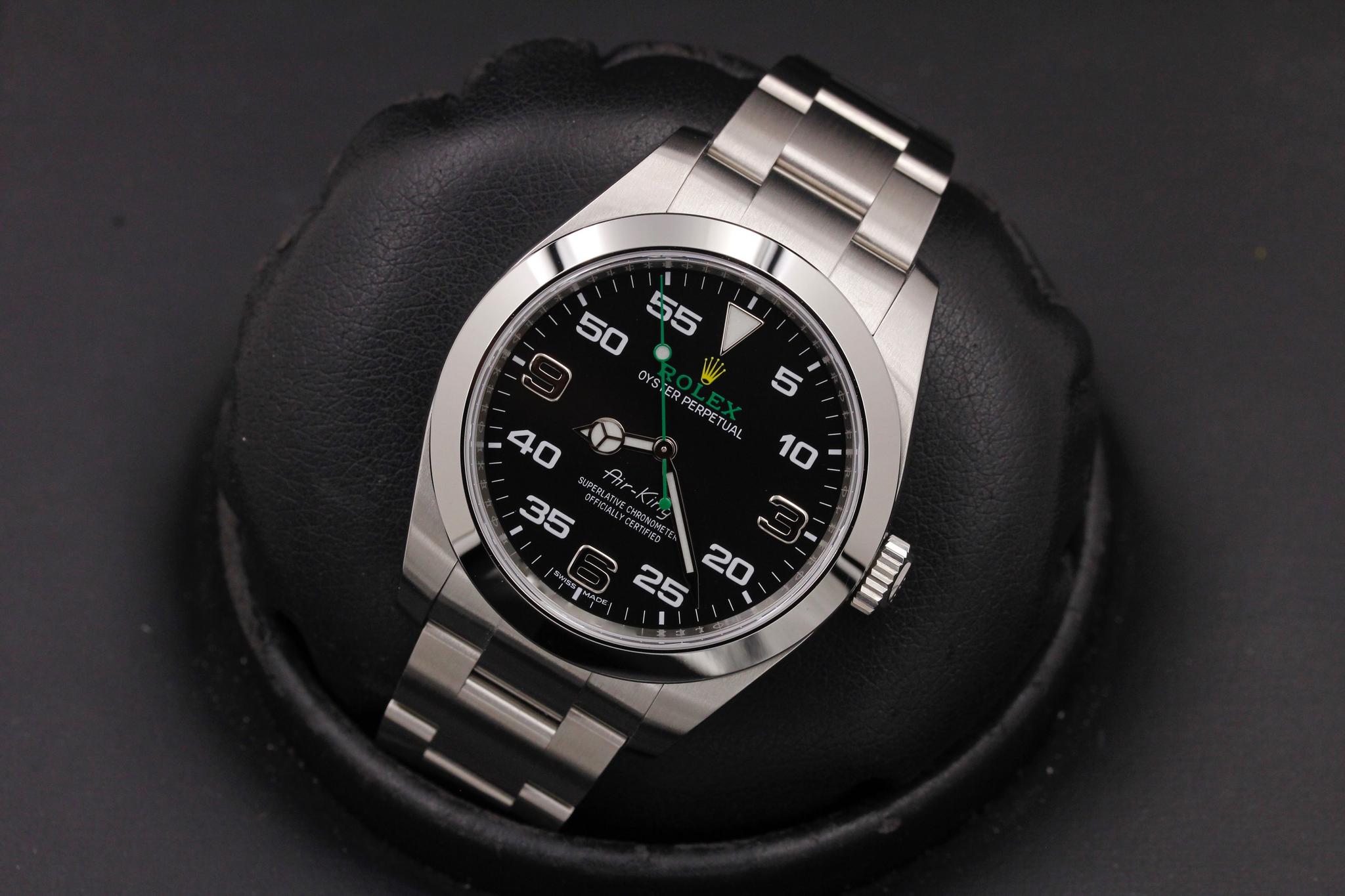 Watch Image 9