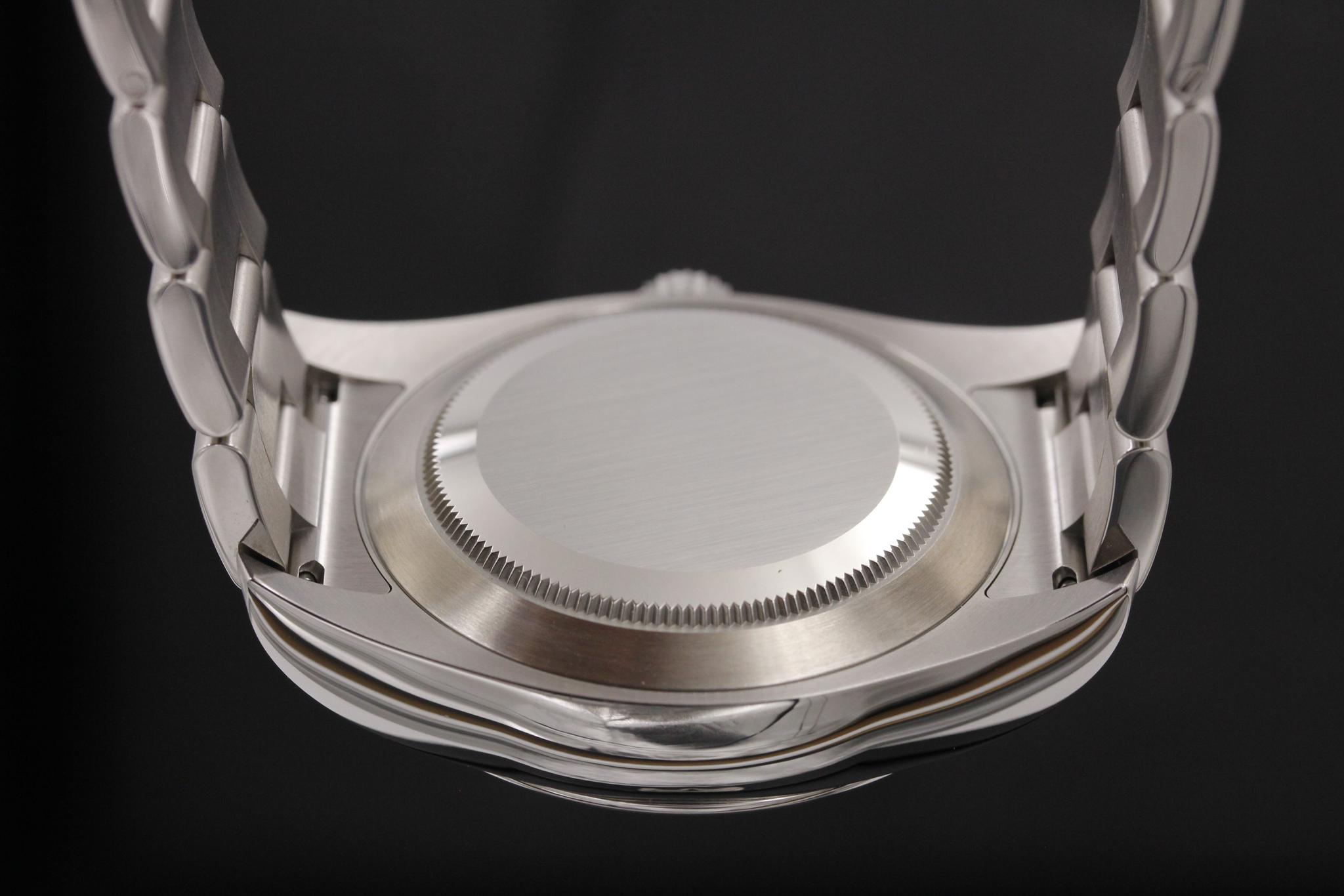 Watch Image 7