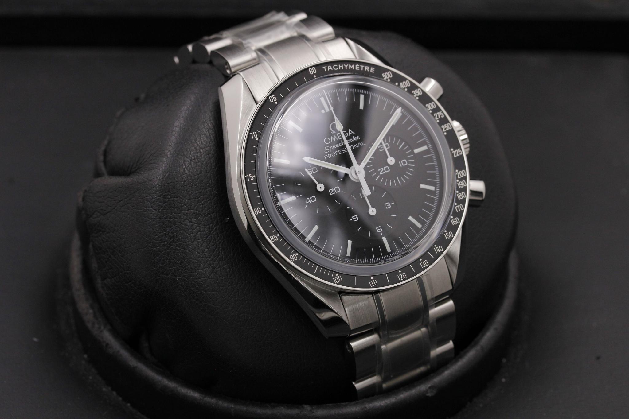 Watch Image 10