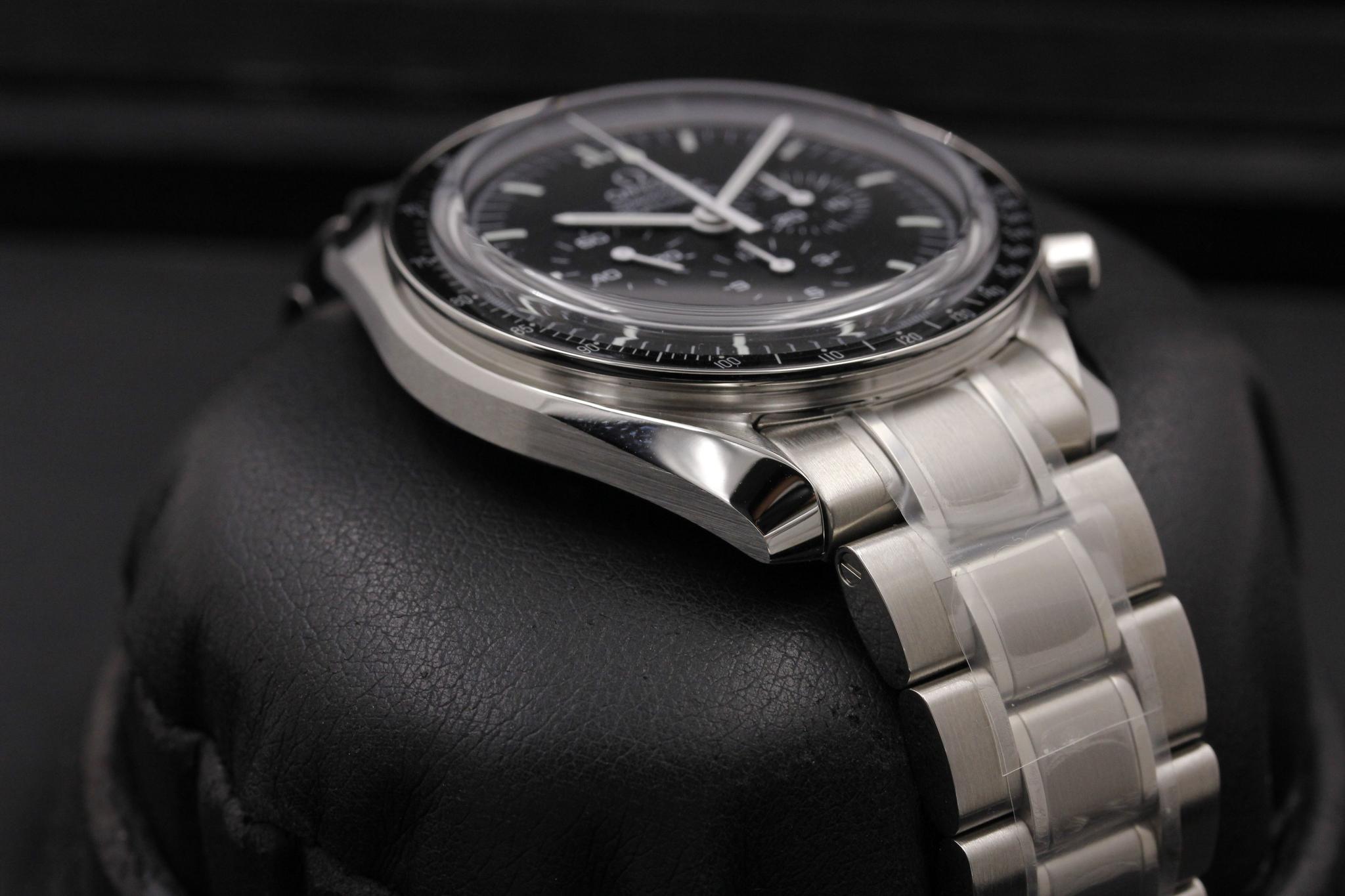 Watch Image 6