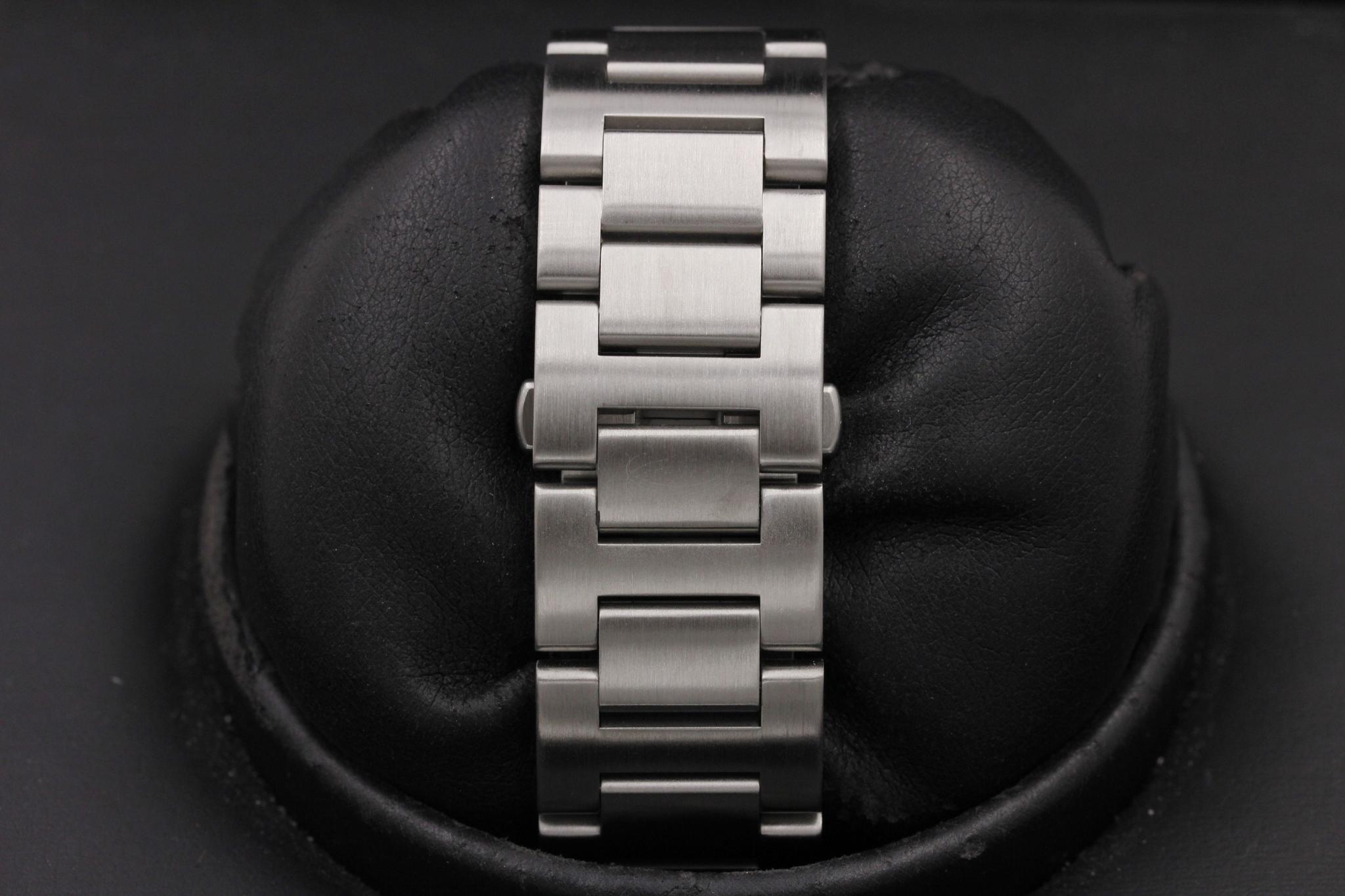 Watch Image 8