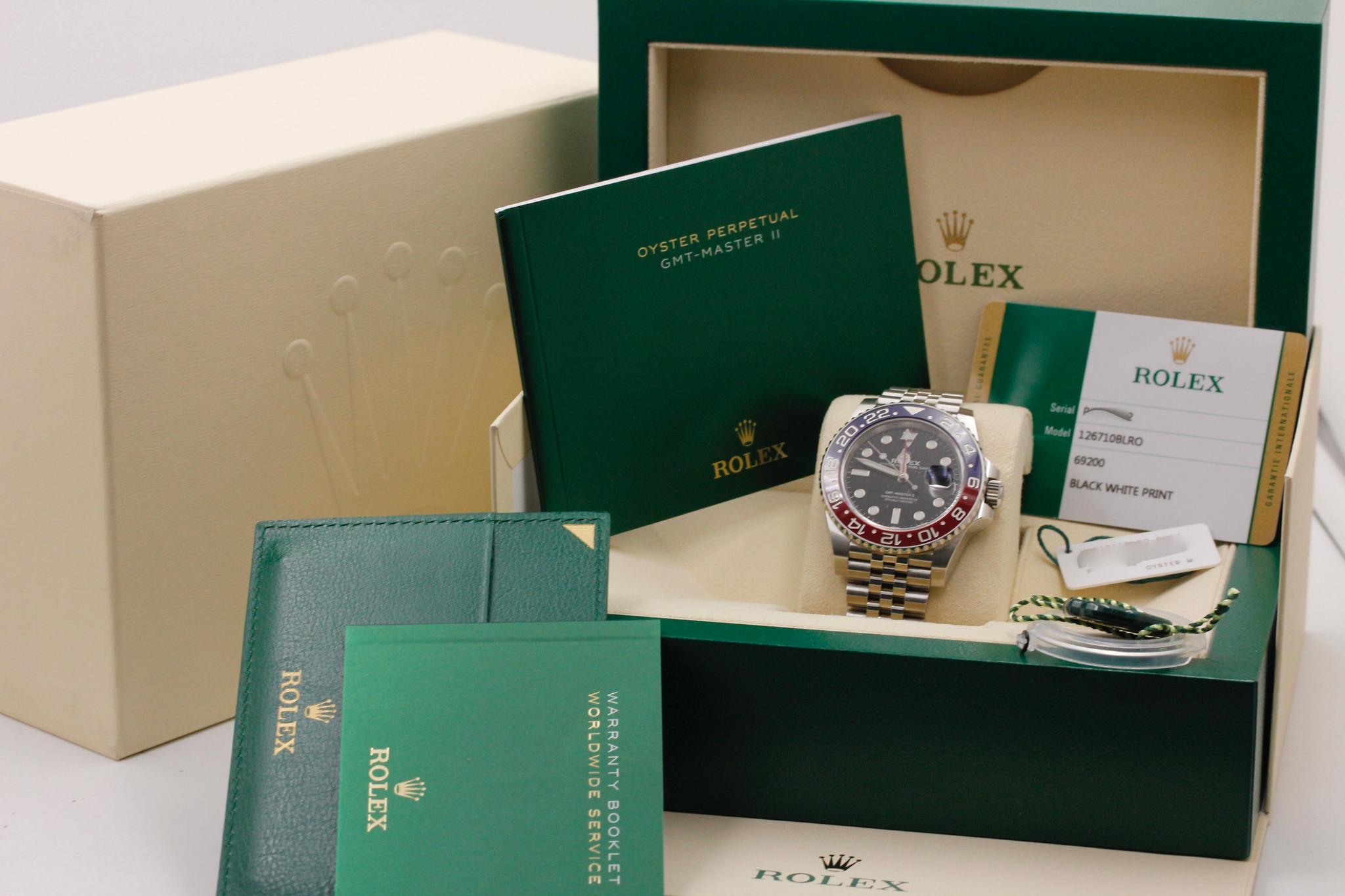Watch Image 11