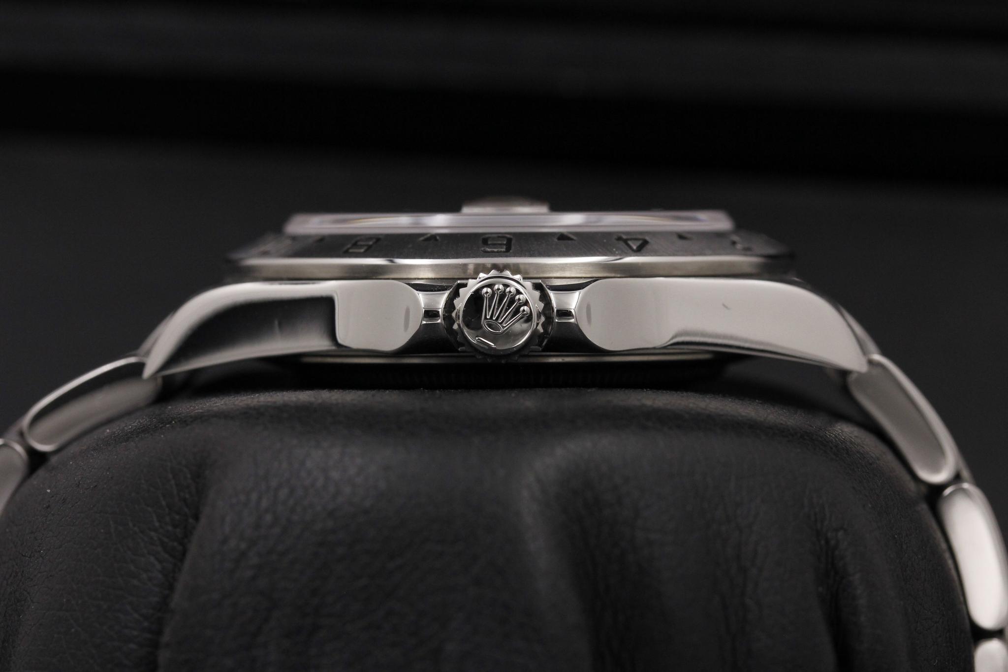 Watch Image 3