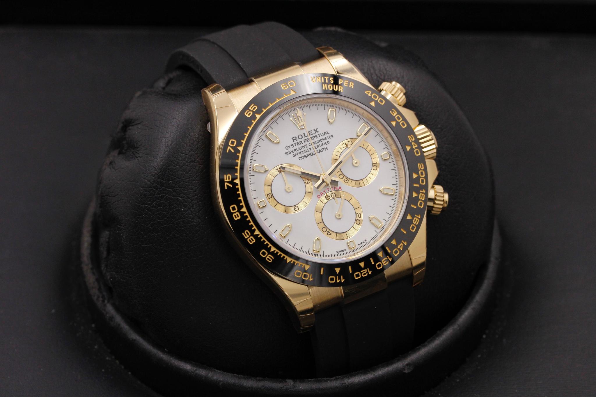 Watch Image 10