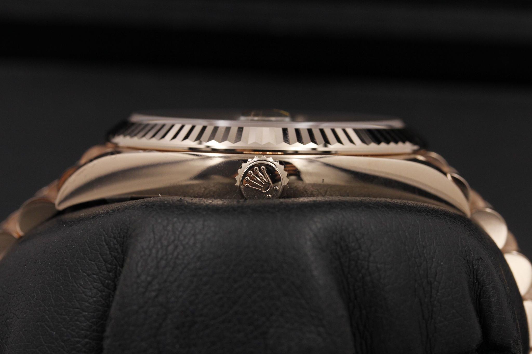Watch Image 3